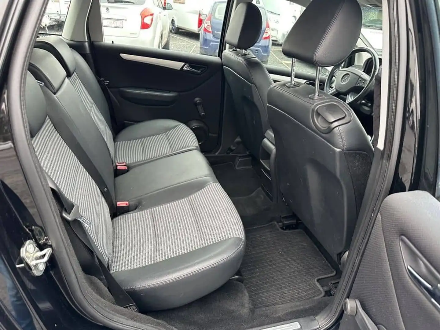 Mercedes-Benz B 200 B 200 Noir - 2