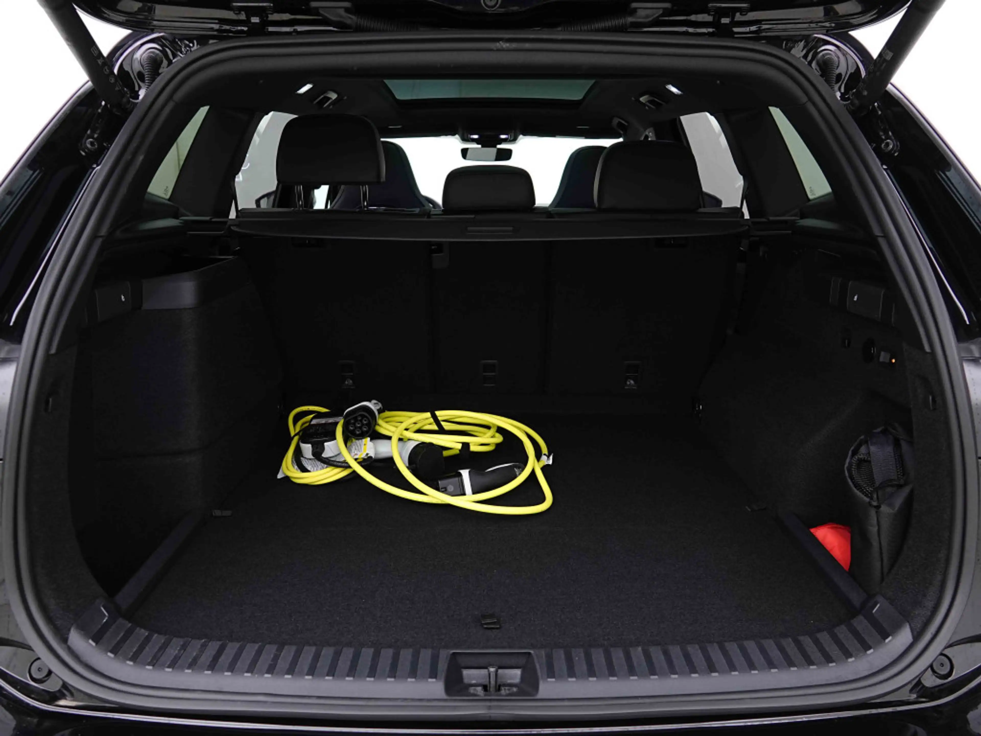 Volkswagen Tayron 272 PHEV eHybrid DSG R-Line | Pano | IQ Matrix | Harman | Head Up | Winter Plus — photo 6