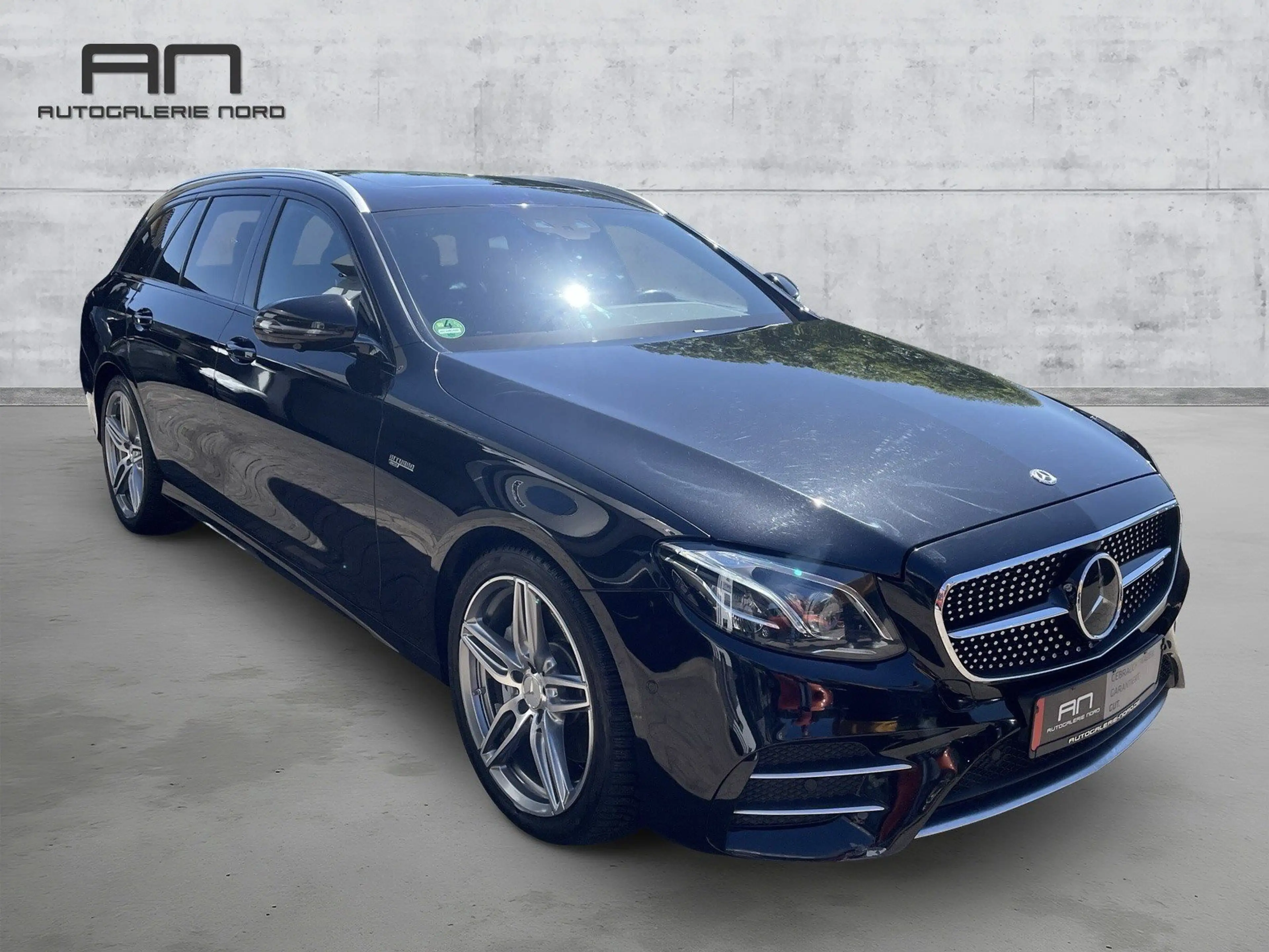 Mercedes-Benz E 43 AMG AMG E 43 4M Distronic+WideS+SHD+Burmester+AHK+360° — photo 4