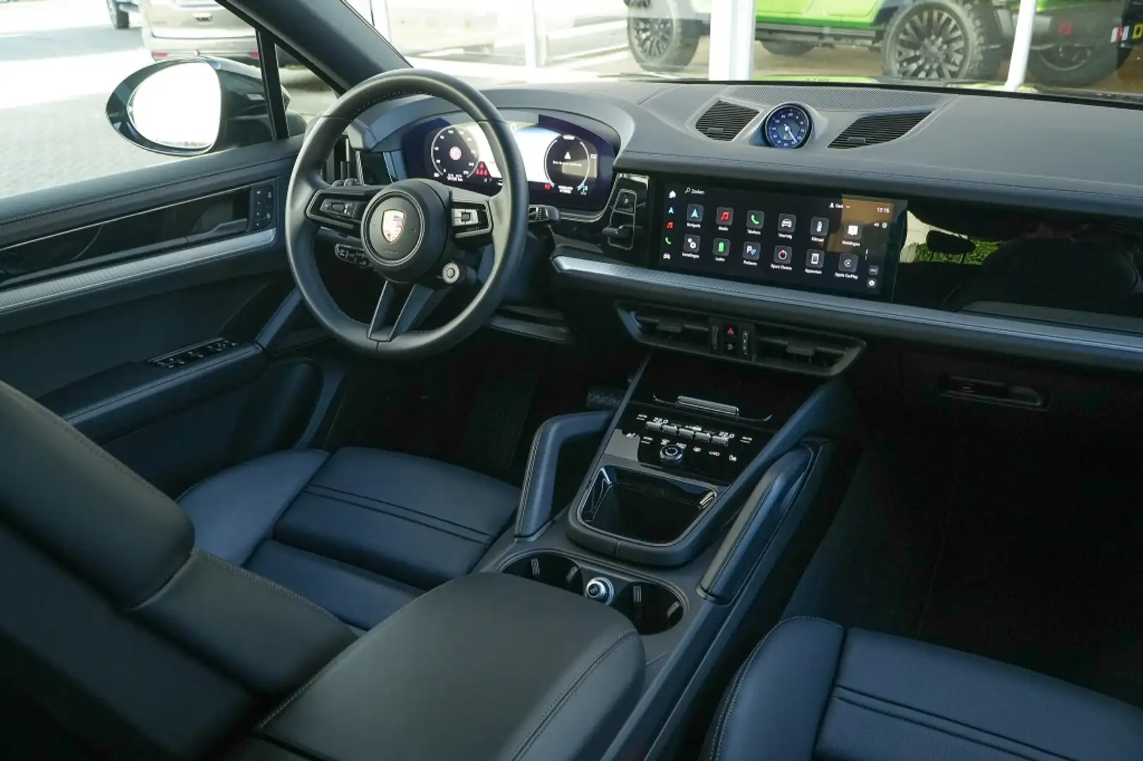 Porsche Cayenne Coupé 3.0 E-Hybrid I Sport design I Pano I 22 inch Zwart - 2