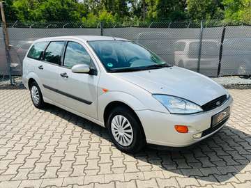 Focus Turnier Ghia/2Hand /2HAND/Klima/Tüv Neu/8xBereift Sommer +Winter