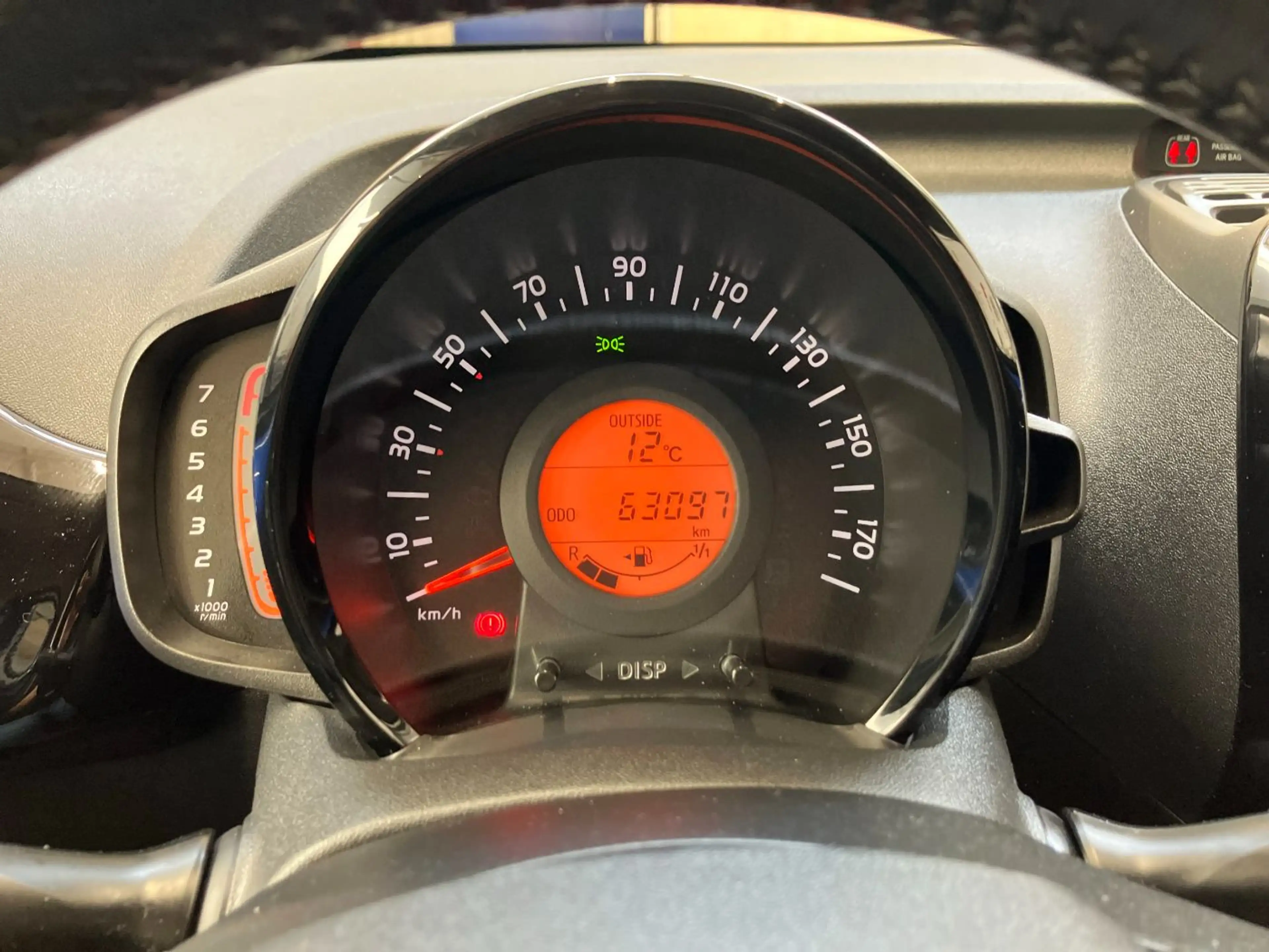 Peugeot 108 TOP! Collection SHZ+Faltdach+CarPlay+ — photo 10
