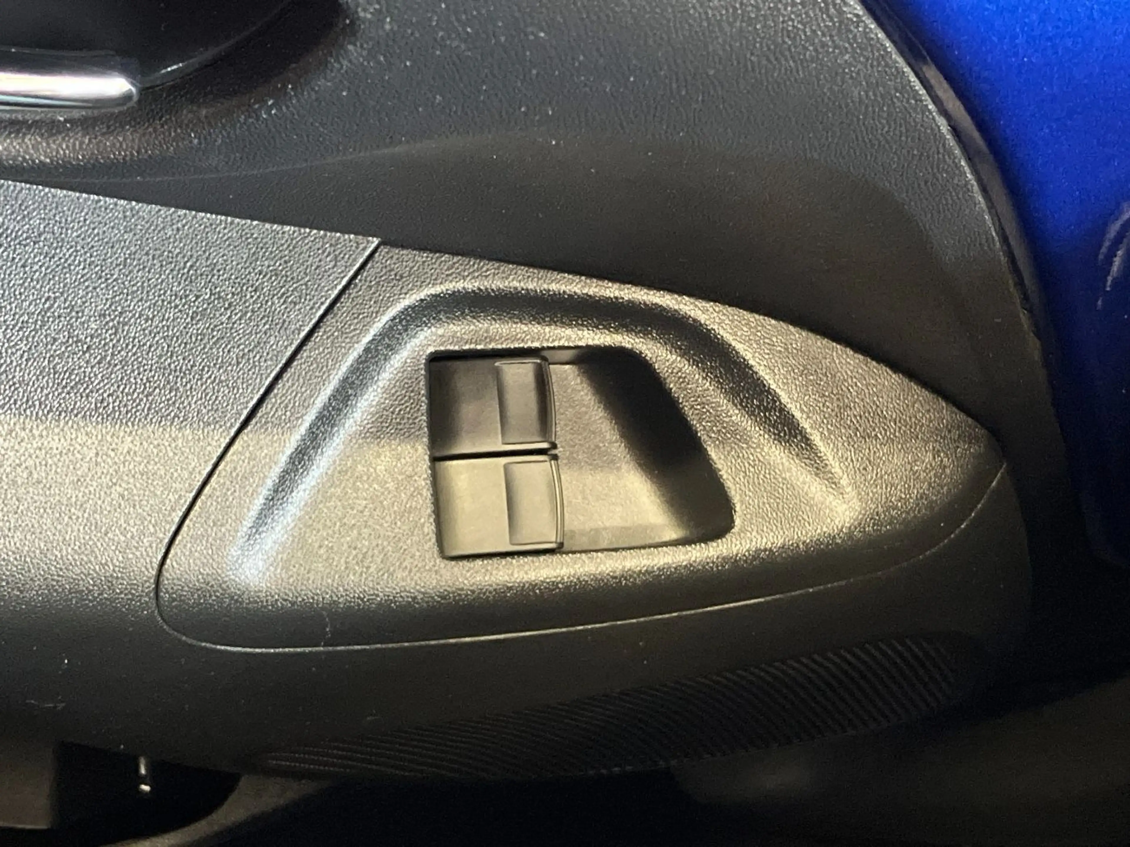 Peugeot 108 TOP! Collection SHZ+Faltdach+CarPlay+ — photo 14