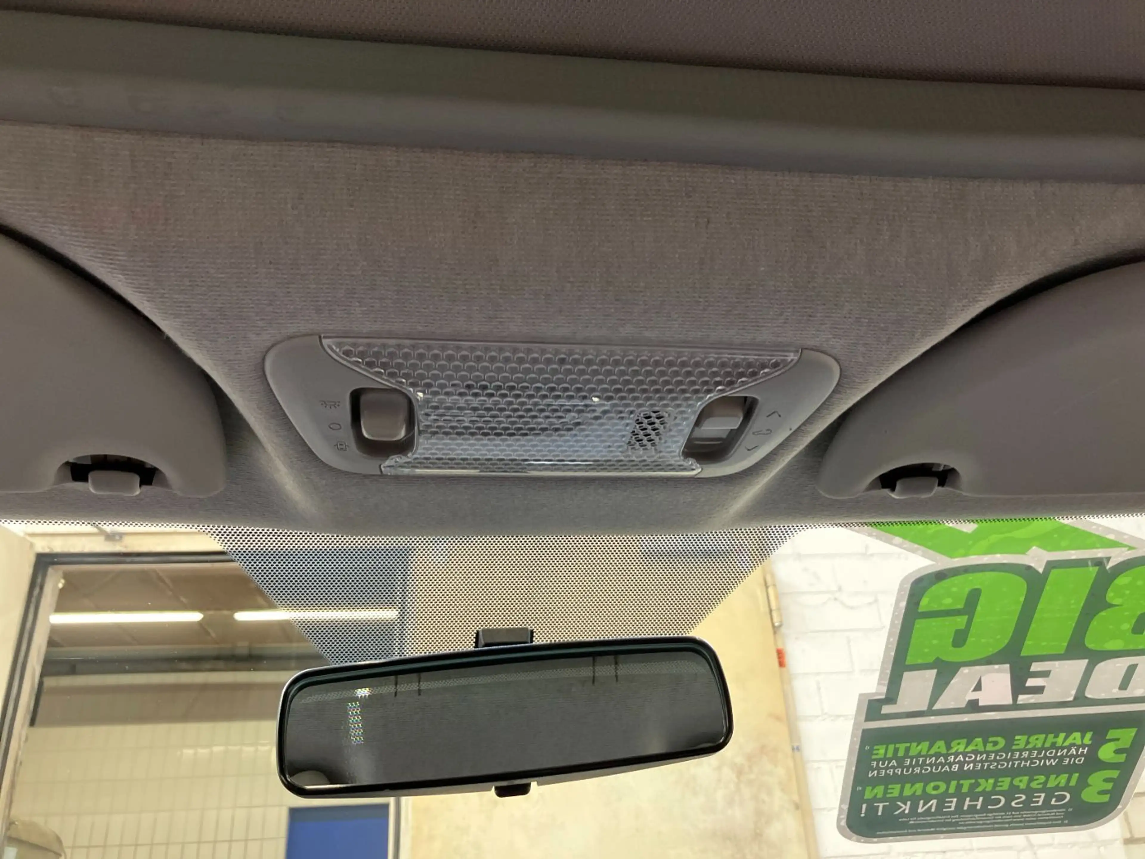 Peugeot 108 TOP! Collection SHZ+Faltdach+CarPlay+ — photo 15