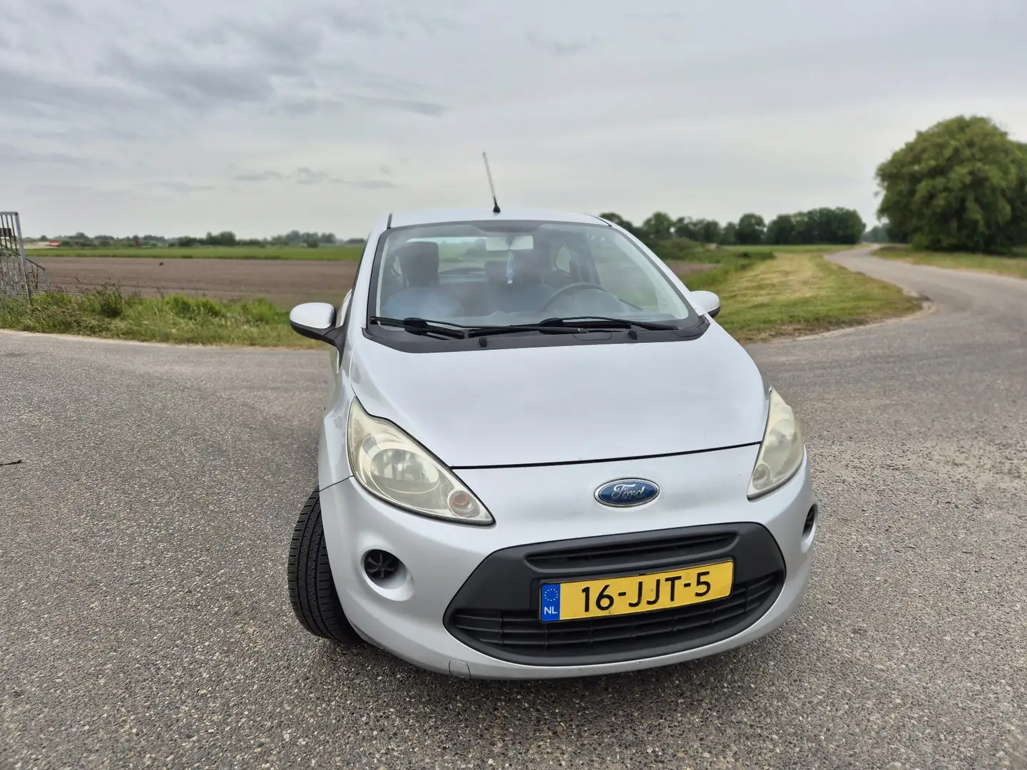 Ford Ka/Ka+ 1.2 Trend Grijs - 2