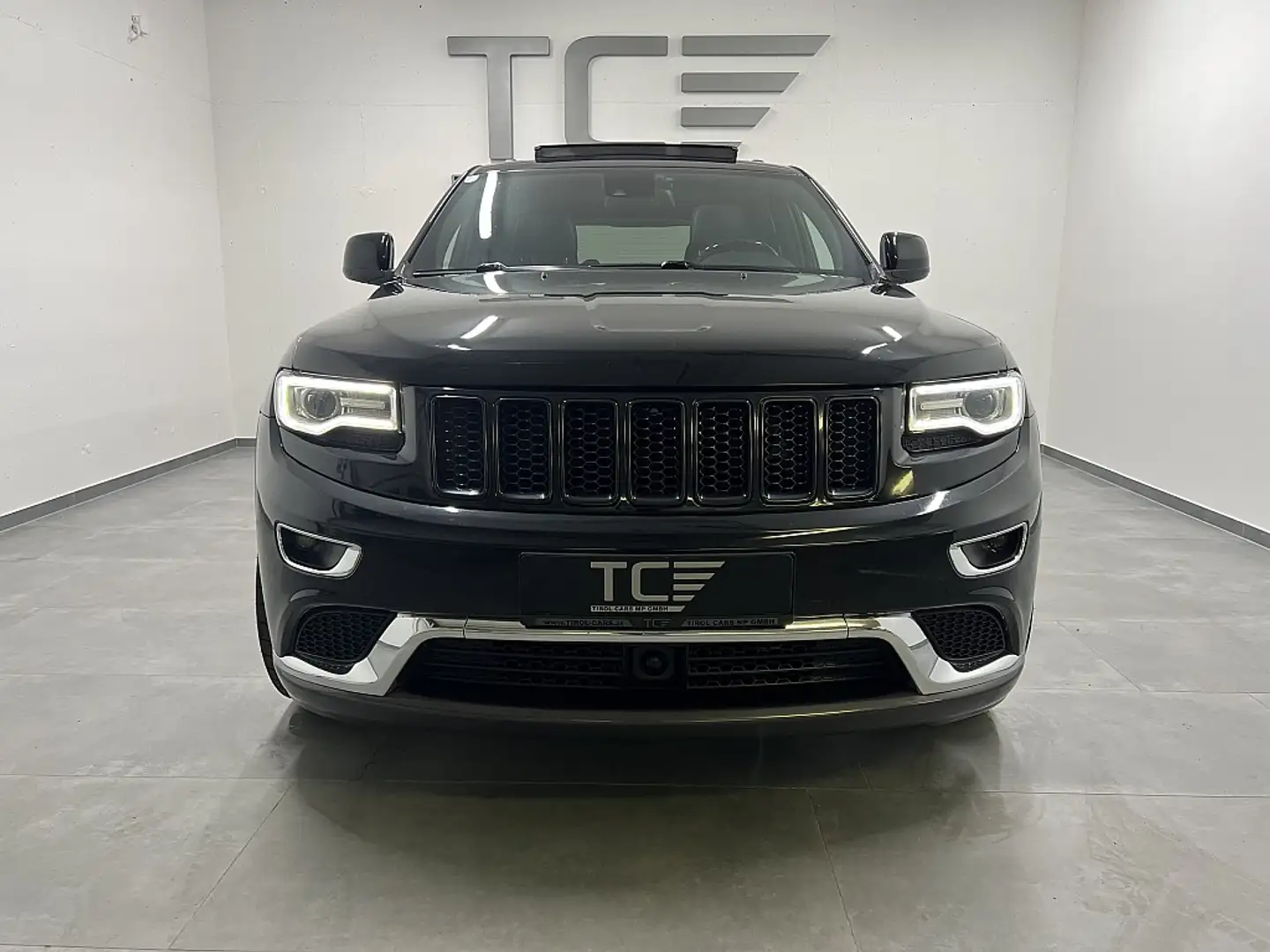Jeep Grand Cherokee 3,0 V6 CRD Summit, Pano, Harman Kardon,Luft AHK... Schwarz - 2