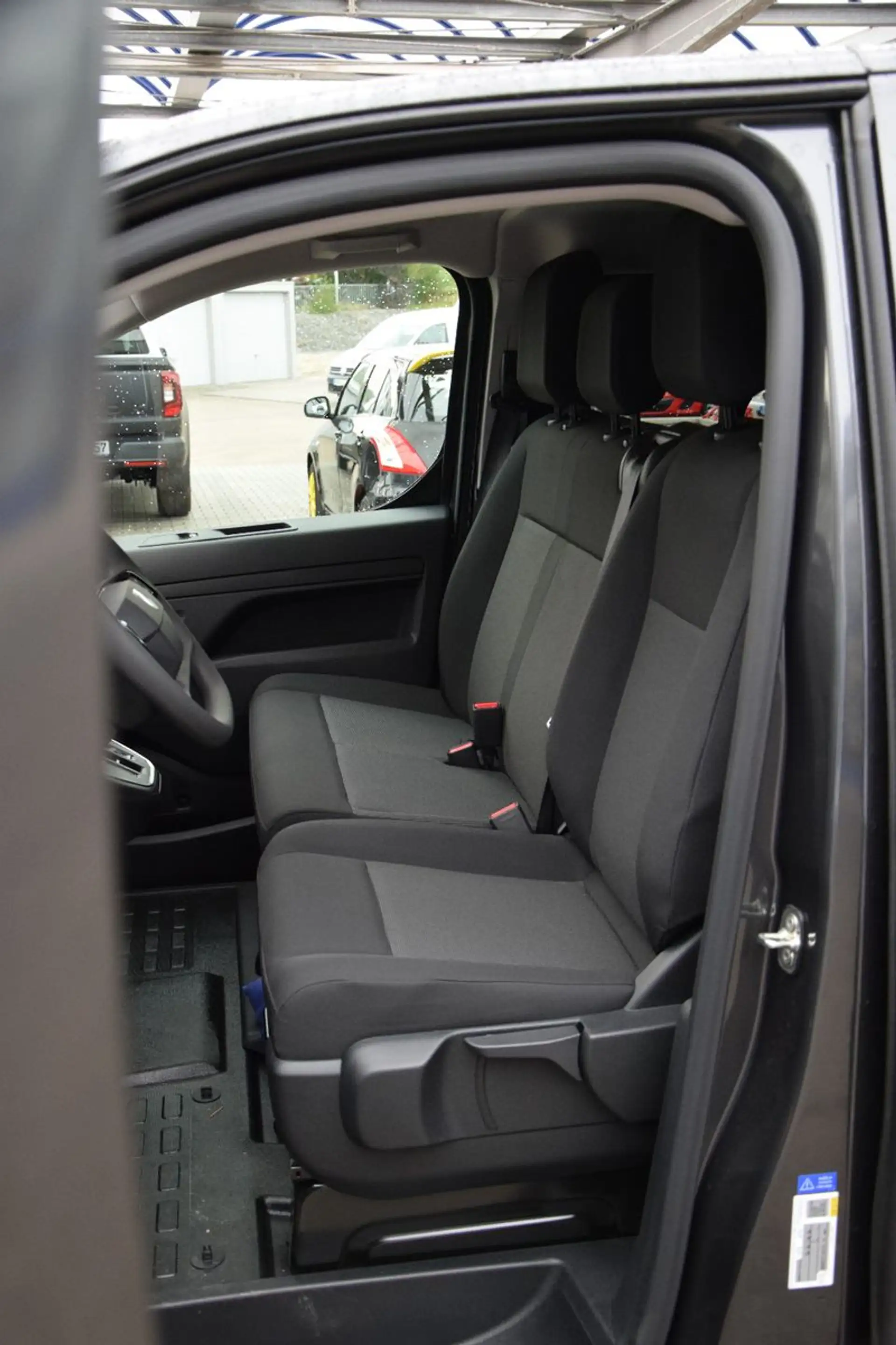 Peugeot Expert L3 NAVI TEMP 180°-KAMERA LED 9-SITZE AHK — photo 5