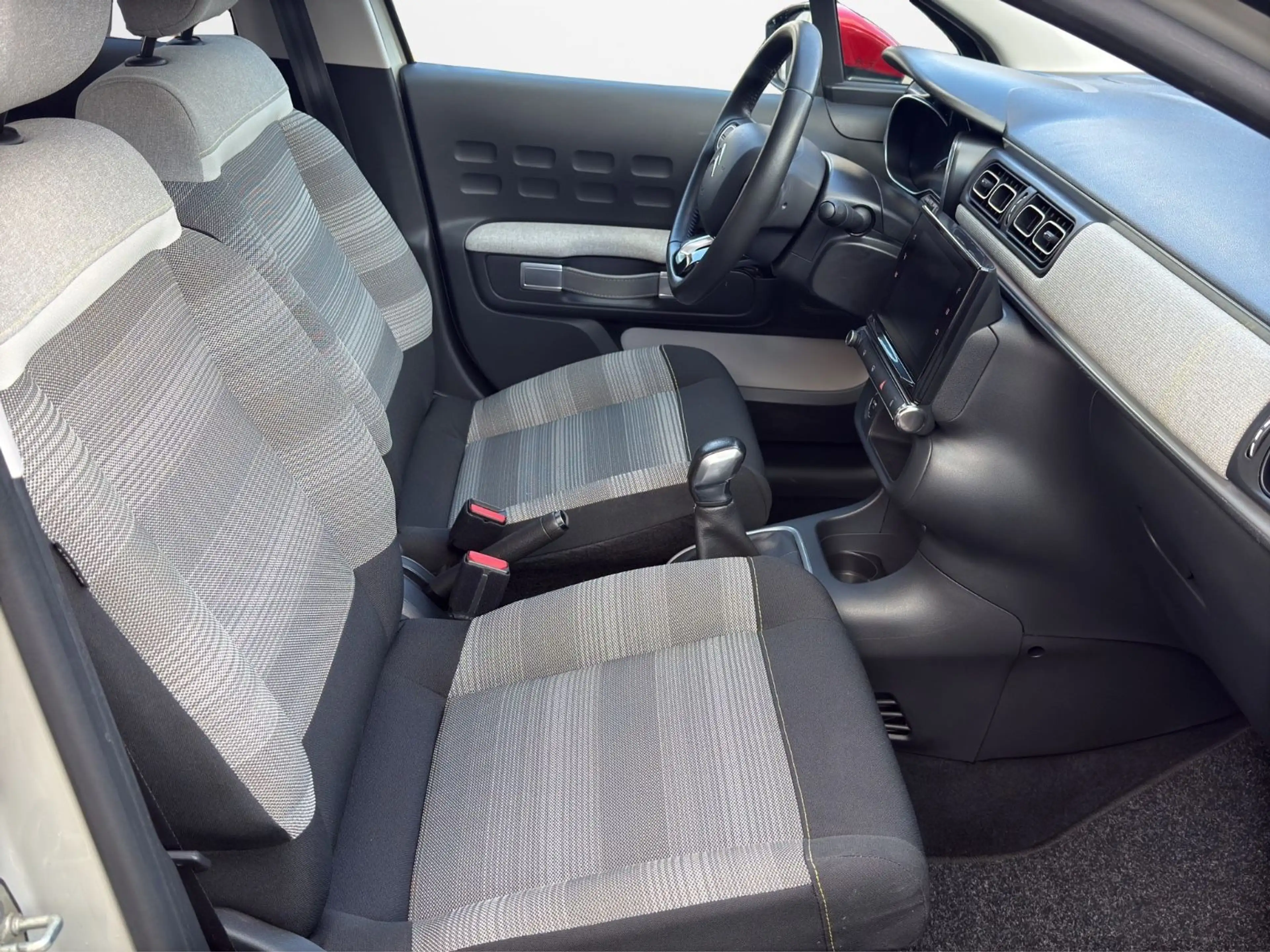 Citroen C3 Shine — photo 9