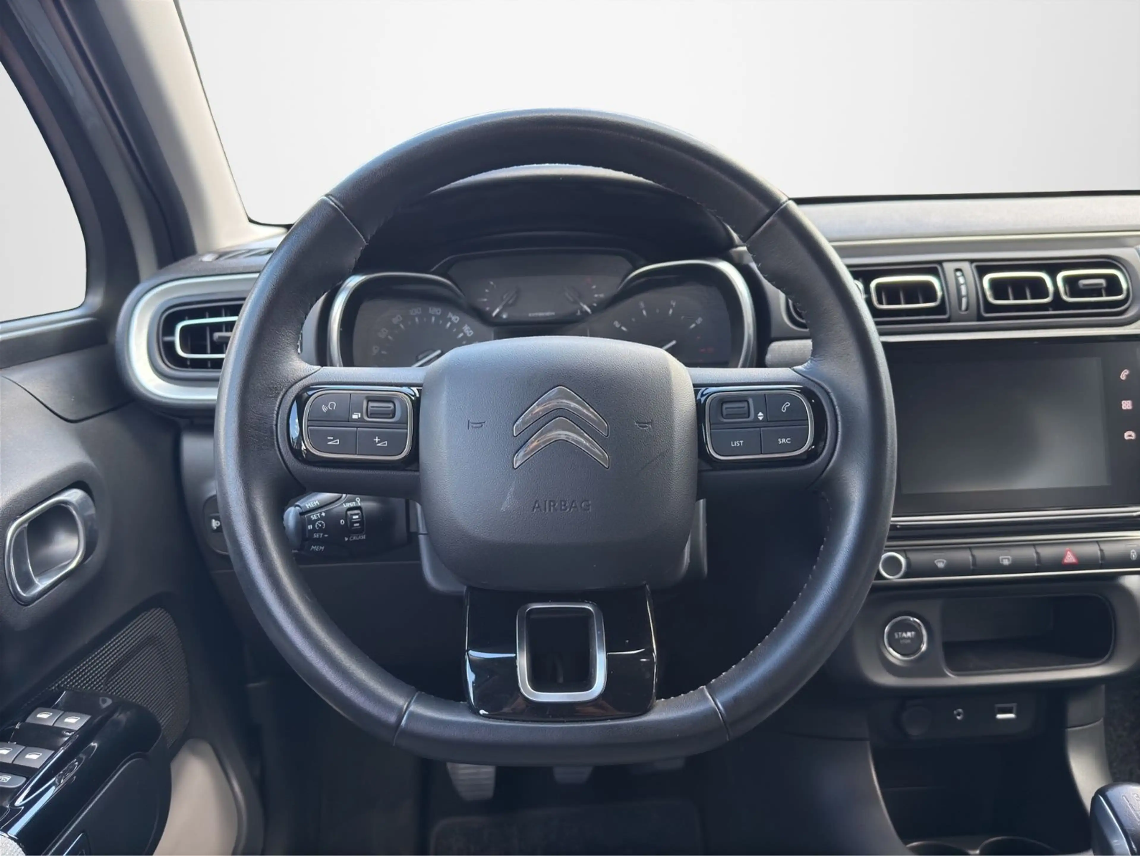 Citroen C3 Shine — photo 12