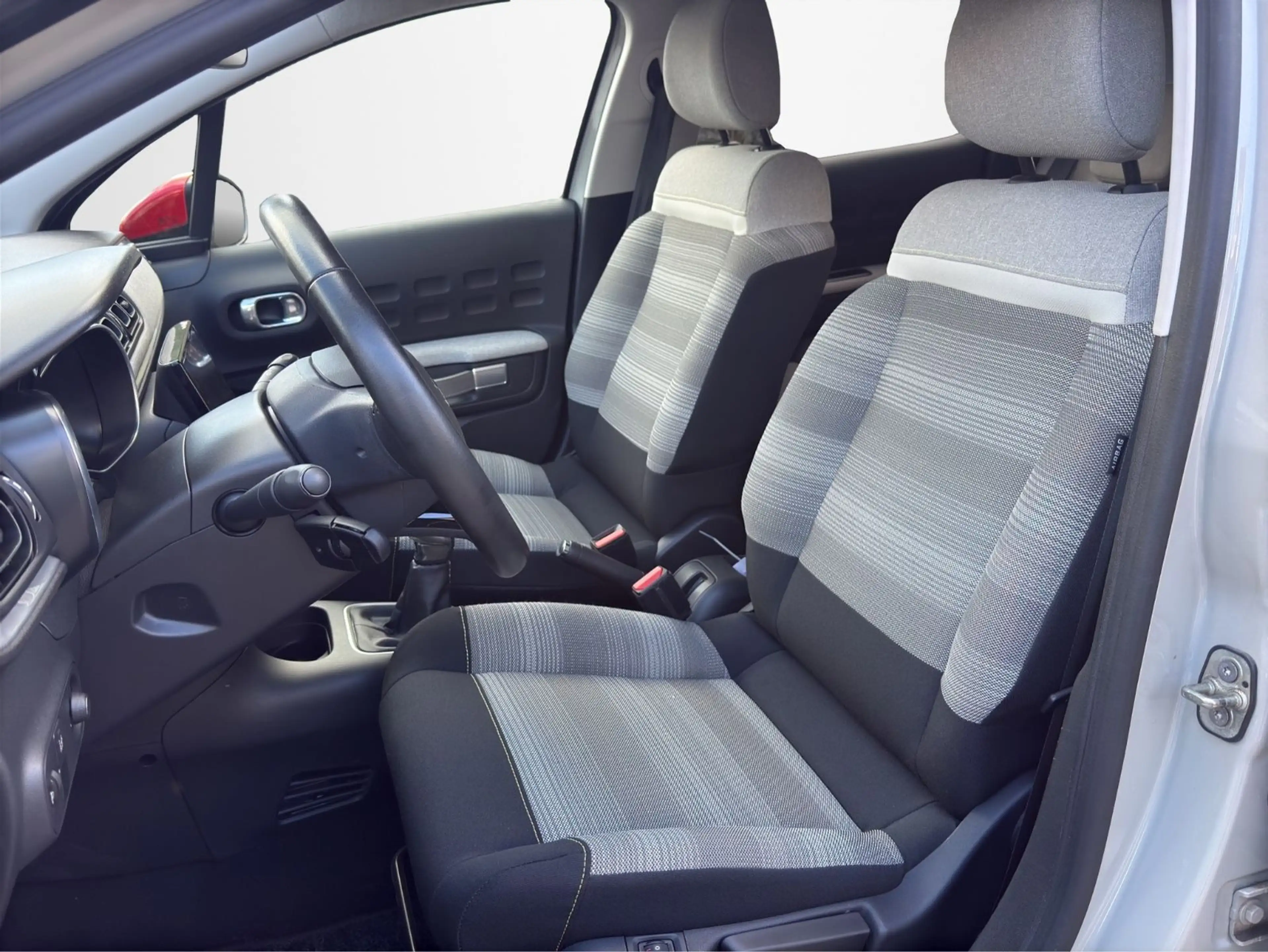 Citroen C3 Shine — photo 8