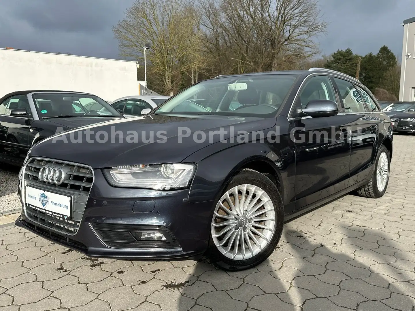 Audi A4 Avant Attraction 2.0 TDI/S-Heft/Xen/Standheiz Blu/Azzurro - 2