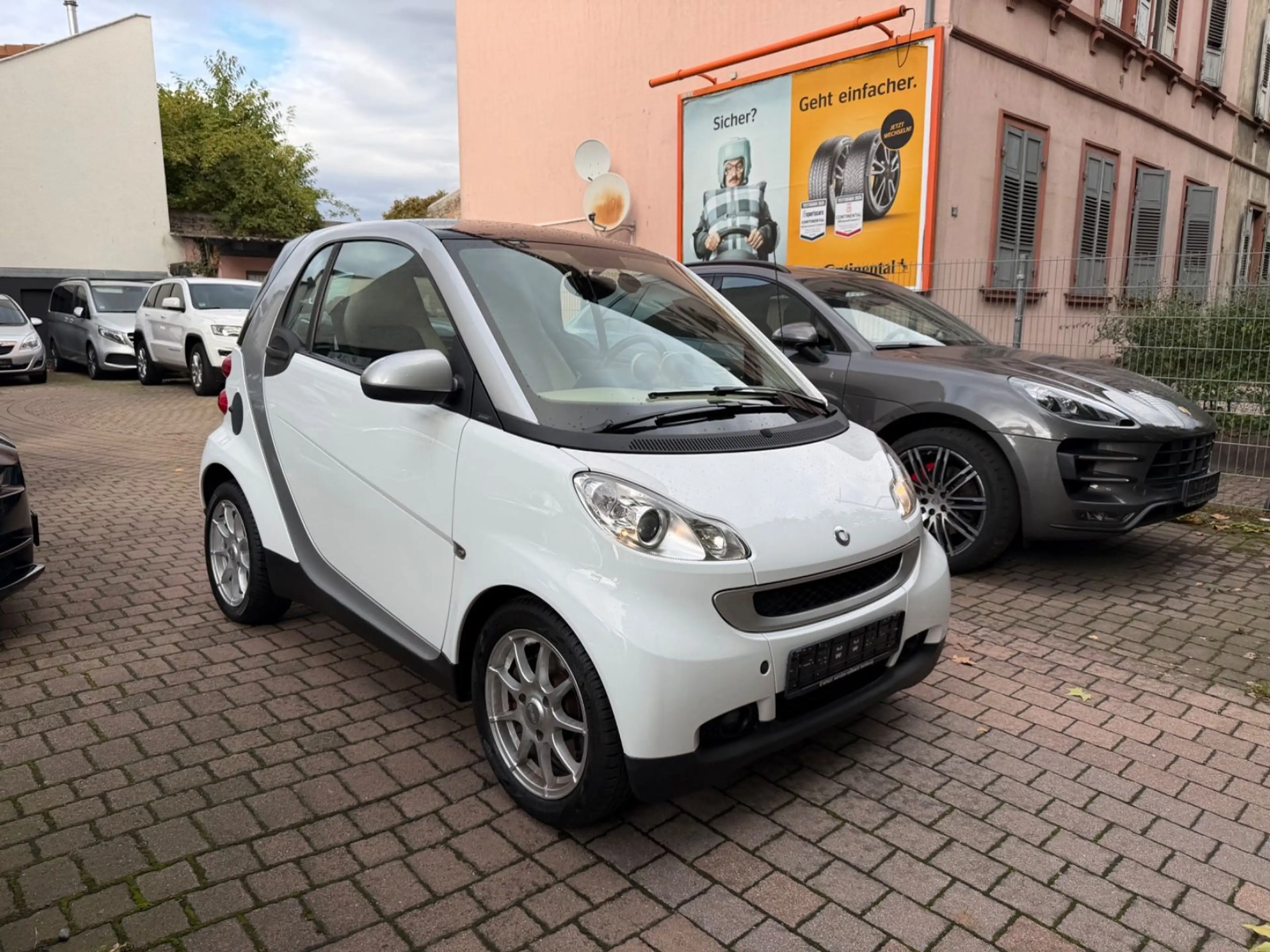 smart forTwo coupe MHD 52 kW 1.Hand/Navi/Klima/Servo