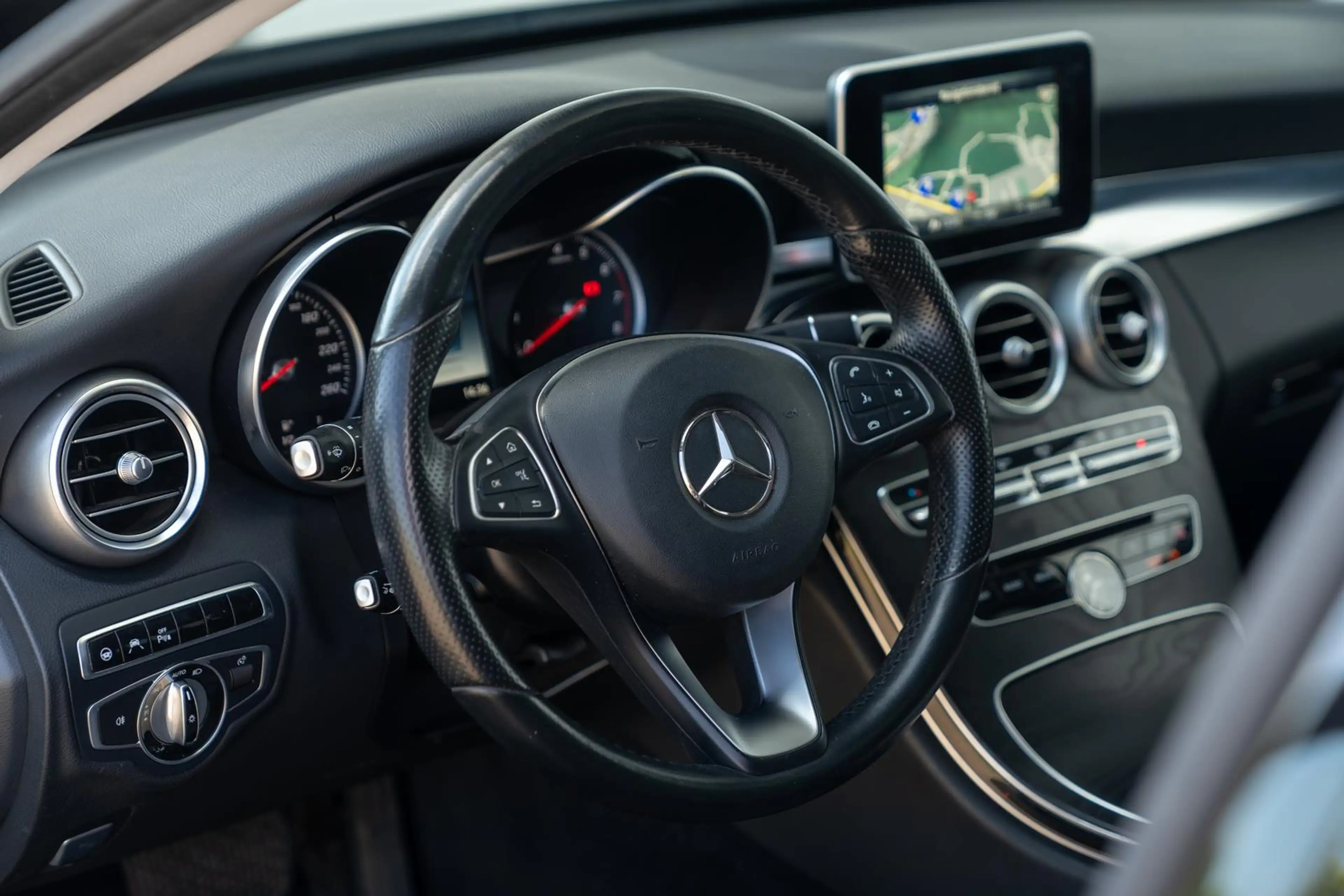 Mercedes-Benz C 350 e T*LED*NAVI*ACC*PANO*KAMERA*BURMESTER*AHK* — photo 14