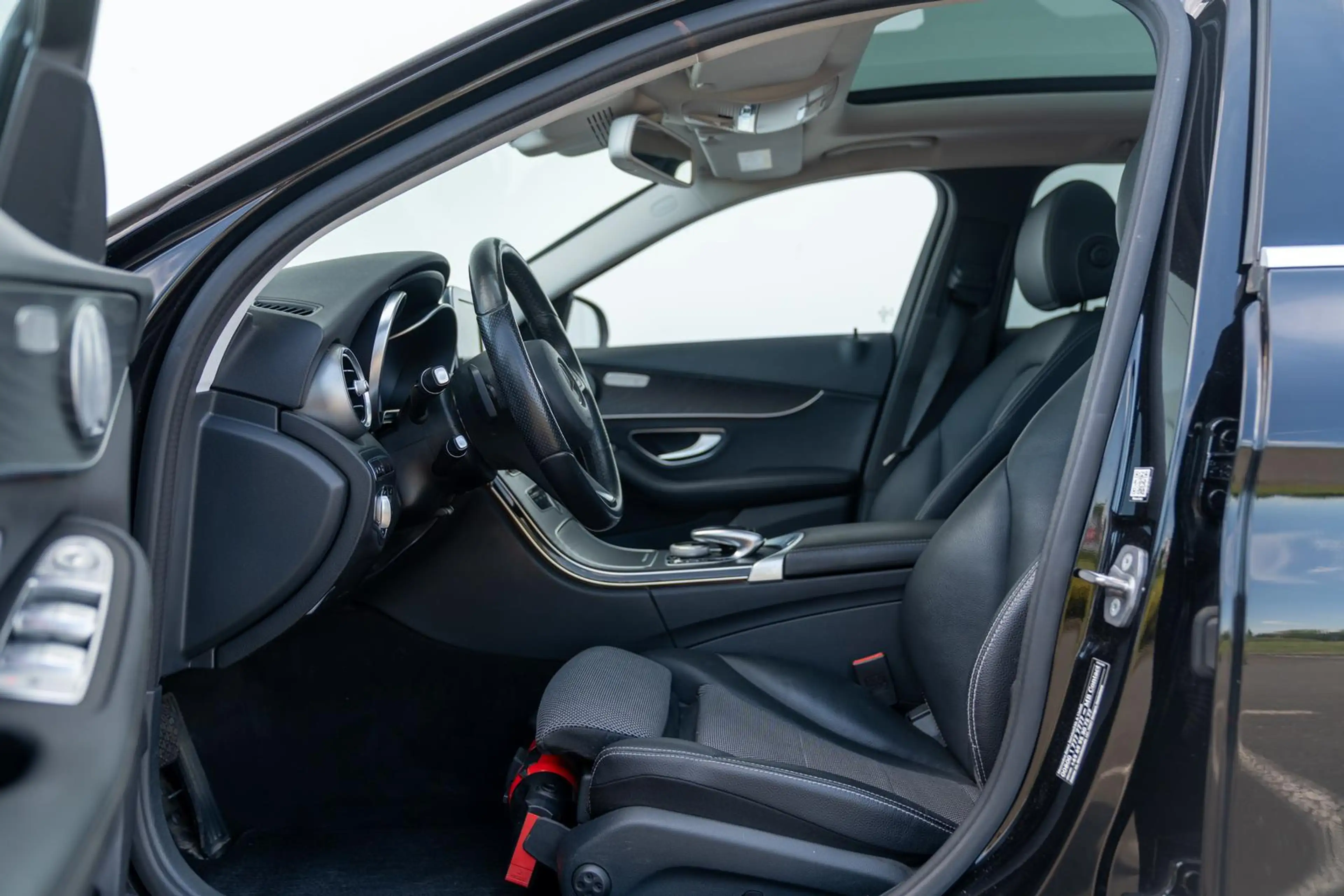 Mercedes-Benz C 350 e T*LED*NAVI*ACC*PANO*KAMERA*BURMESTER*AHK* — photo 11