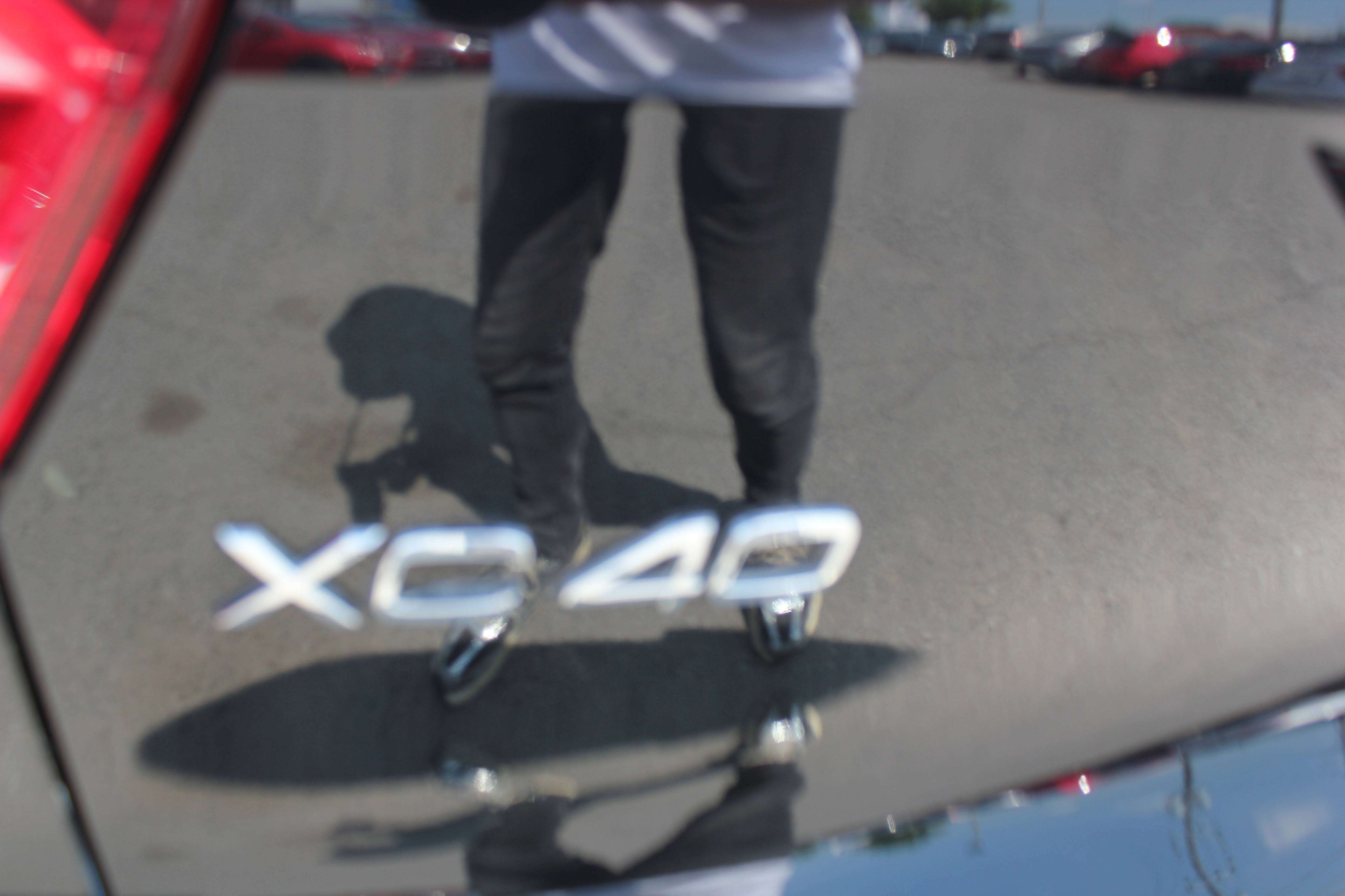 2022 Volvo XC40 Momentum - Image 15