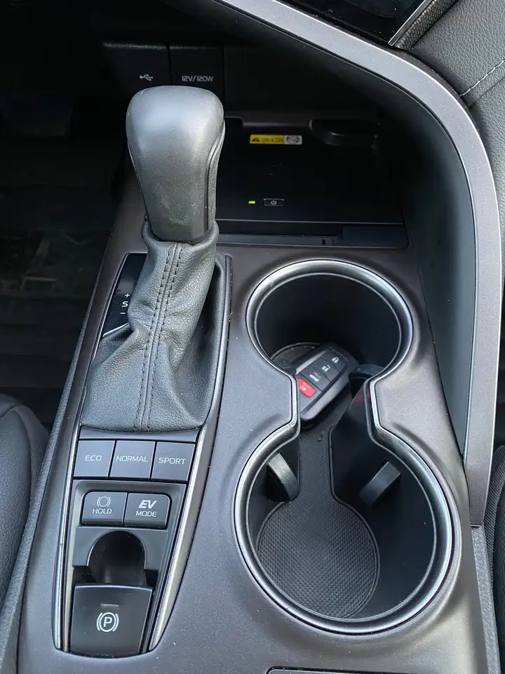 Toyota Camry снимка Toyota Camry