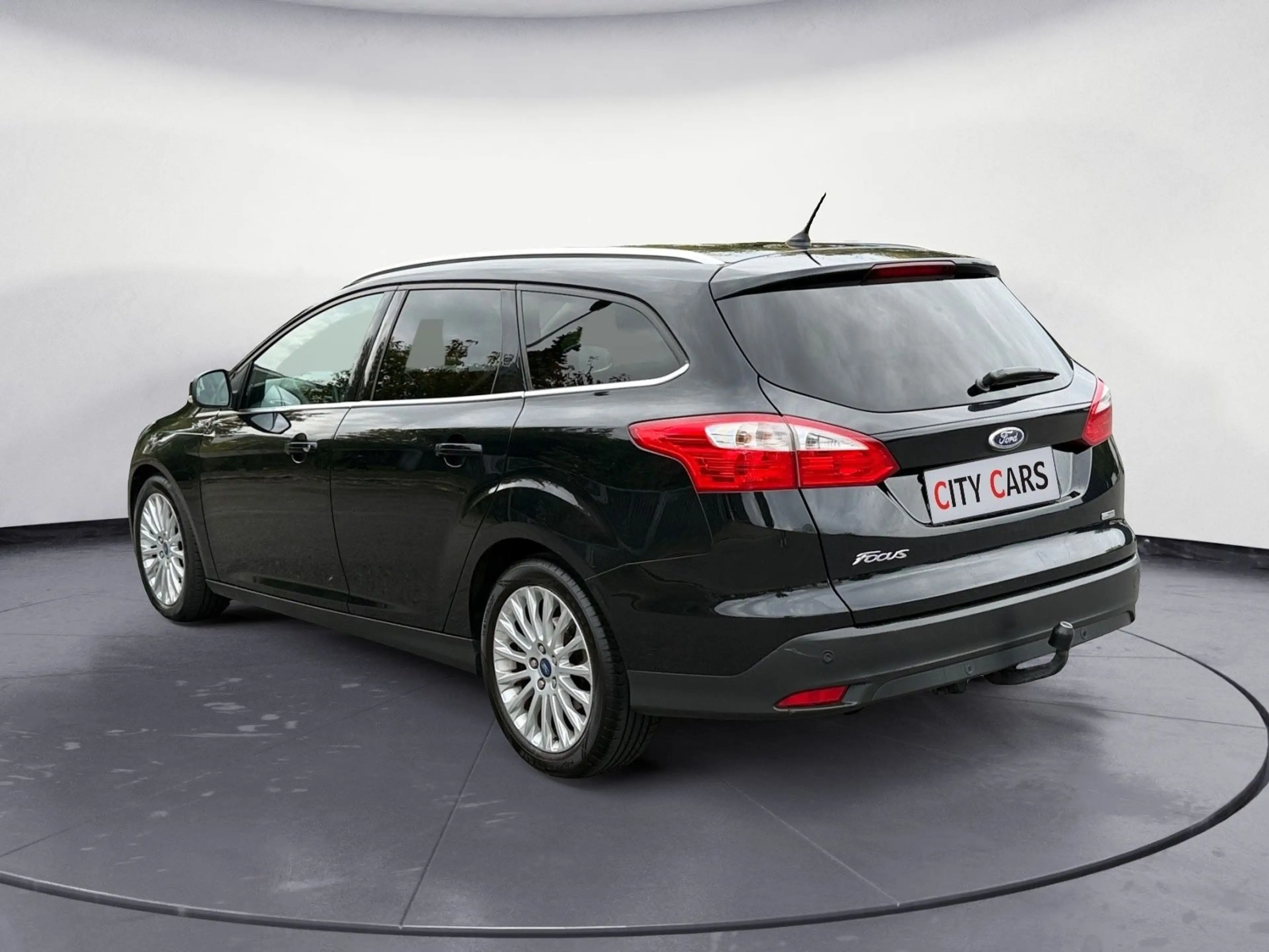 Ford Focus Turnier Titanium Navi Tempomat Sitzheizung — photo 4