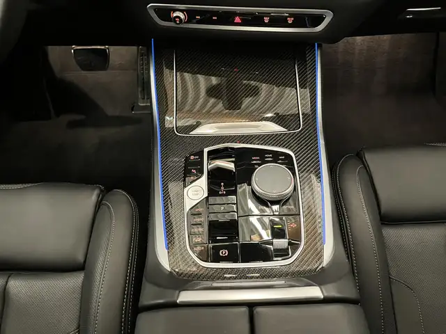 BMW X5 view 12