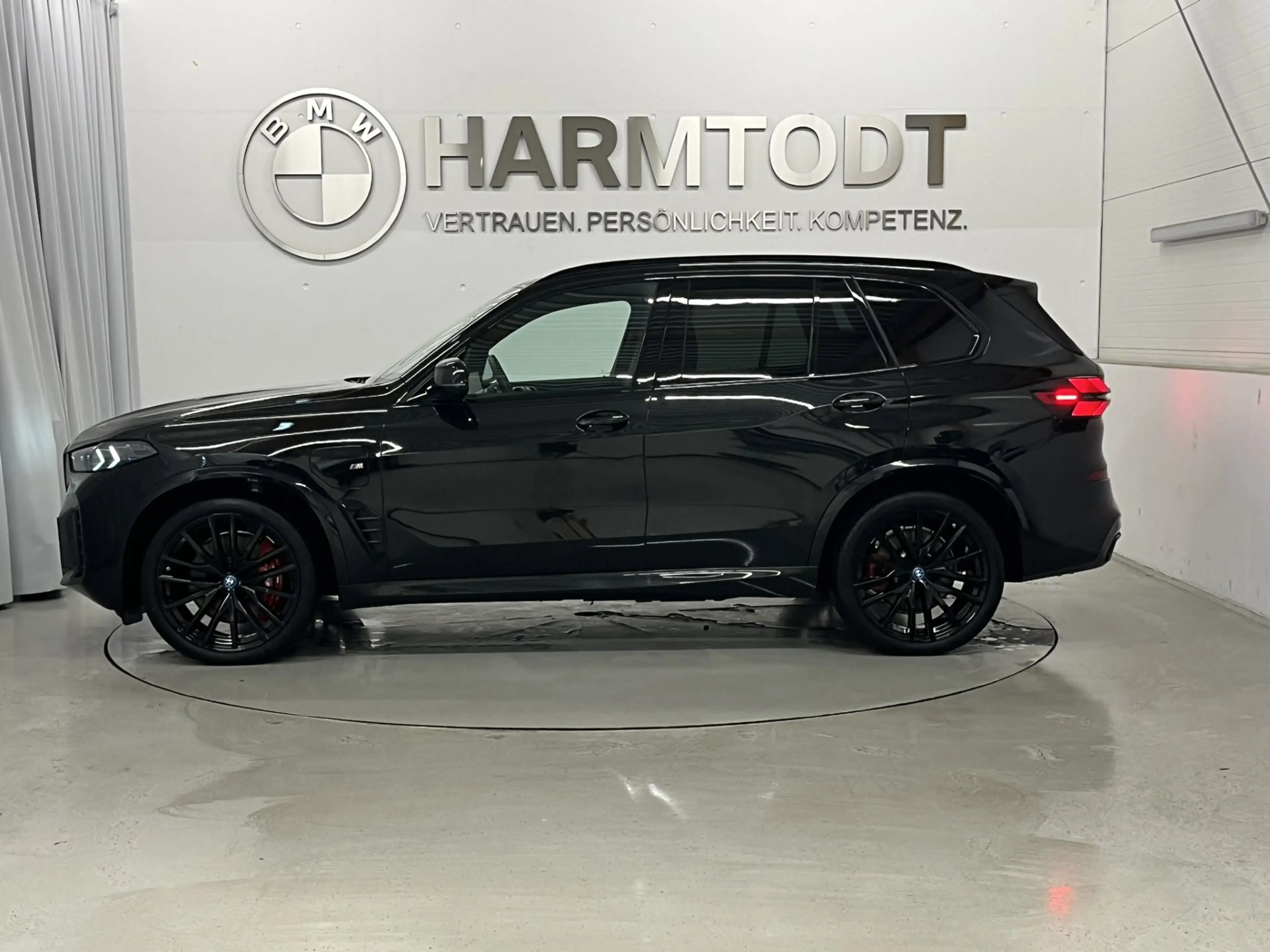 BMW X5 xDrive50e *M-Sport PRO / Innovationspaket / AHV* — photo 3