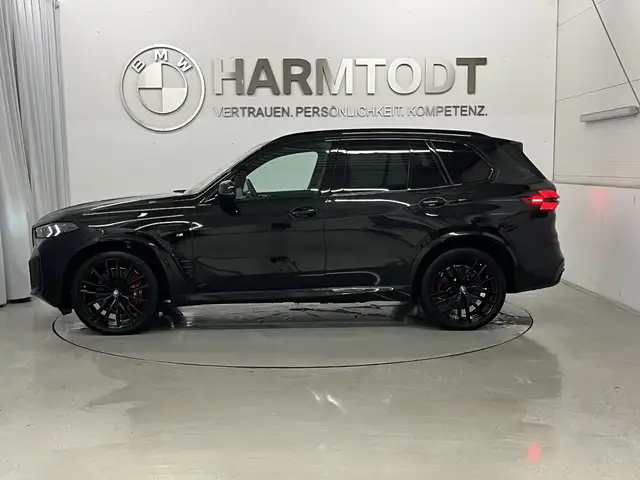 BMW X5 view 3