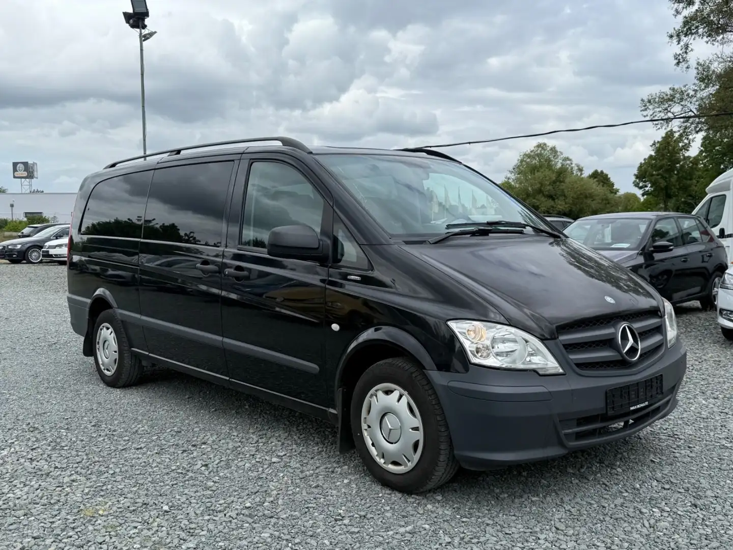 Mercedes-Benz Vito Kombi 116 CDI extralang *8 Sitze*Klima* Schwarz - 1