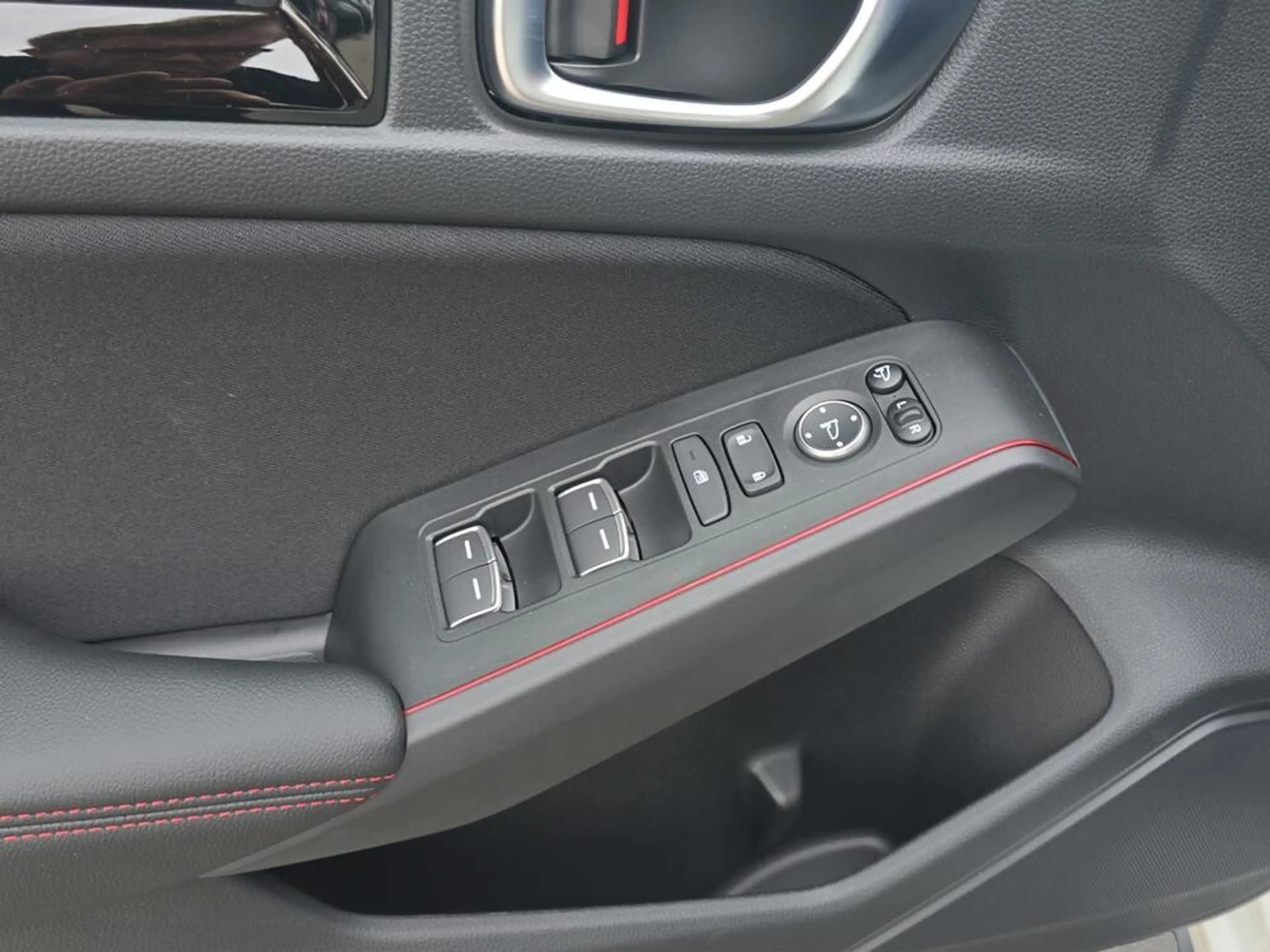 Honda Civic 2.0 i-MMD Hybrid Sport e-CVT Aut. Mod. 2027 .Bo... — photo 15