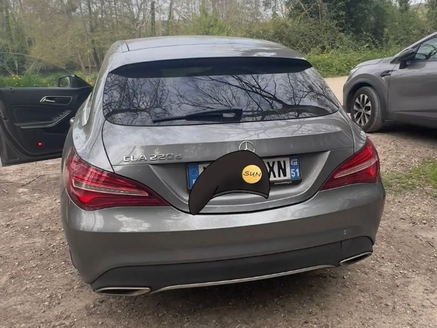 Mercedes-Benz CLA 220 CLA Shooting Brake 220 d 7-G DCTInspiration Gris - 2