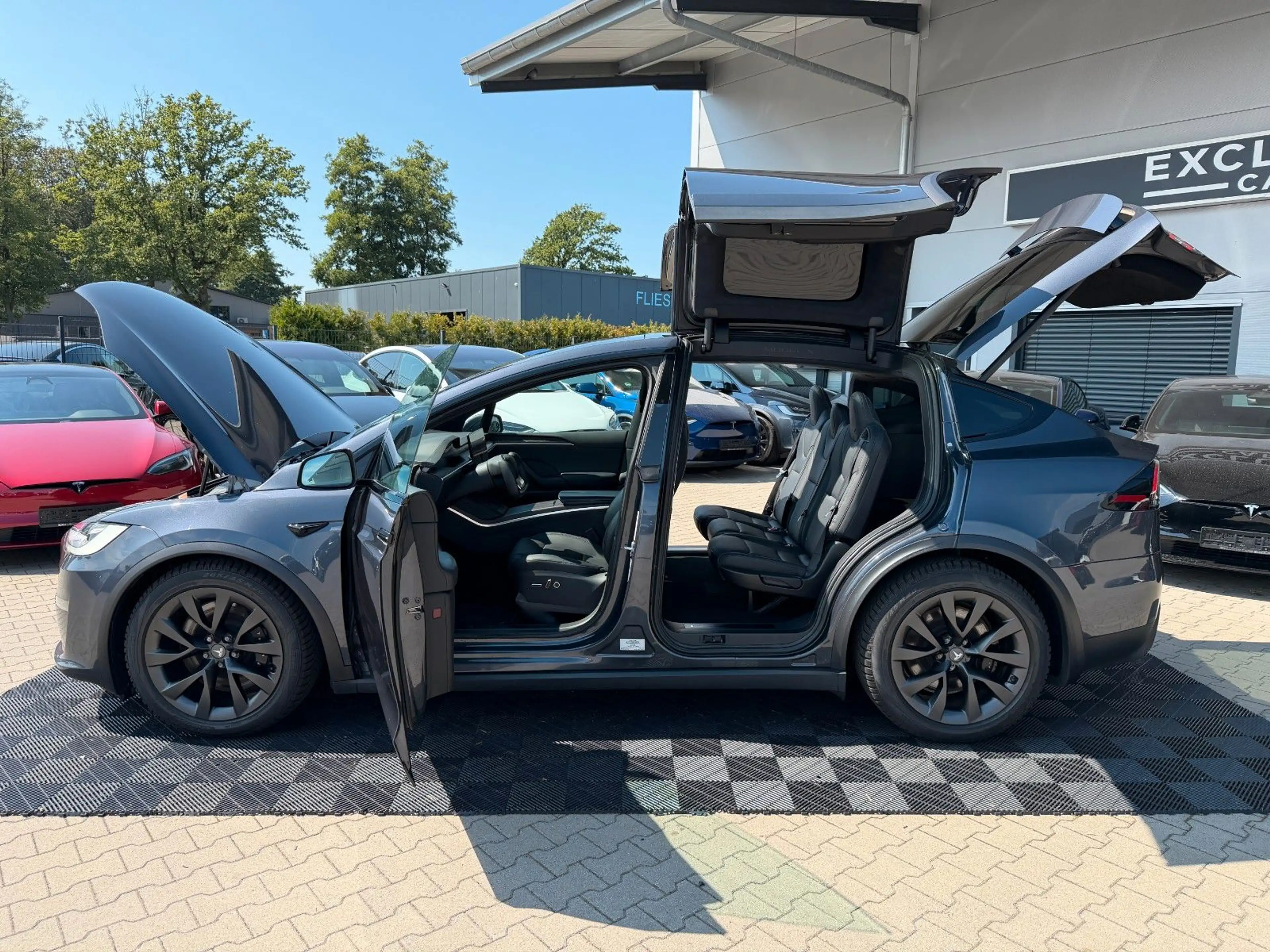Tesla Model X MODEL X PALLADIUM |  HARDWARE 4 | 5 SEATER — photo 6