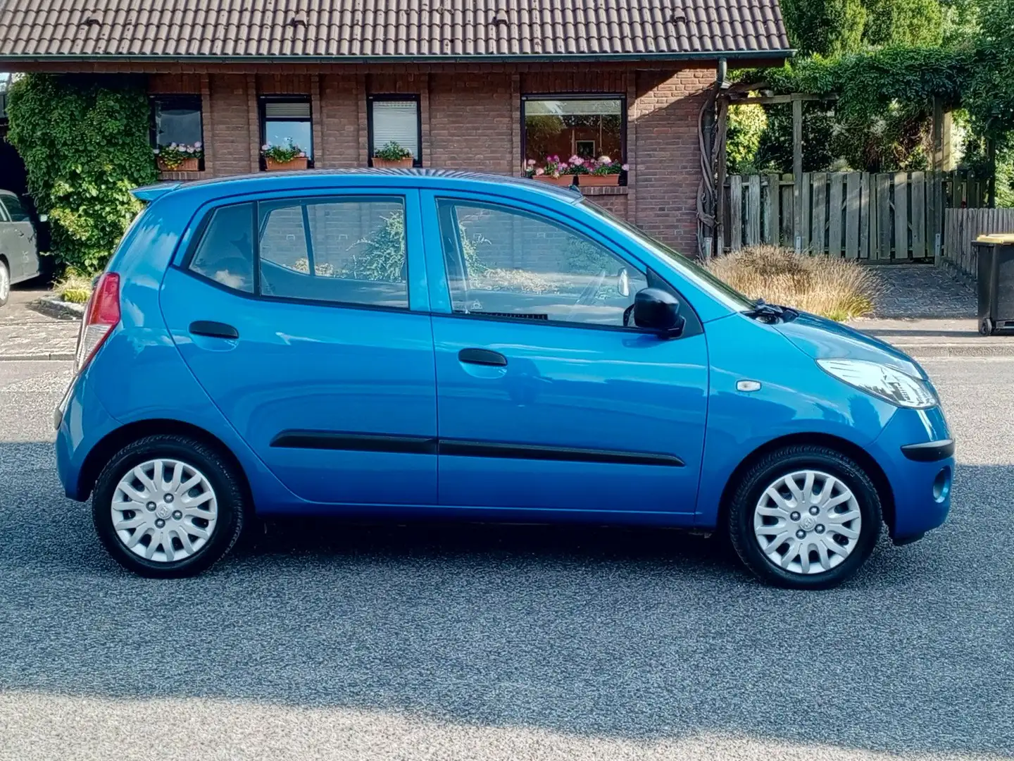 Hyundai i10 Style 1.1 *wenig km*1.Hand* Bleu - 2