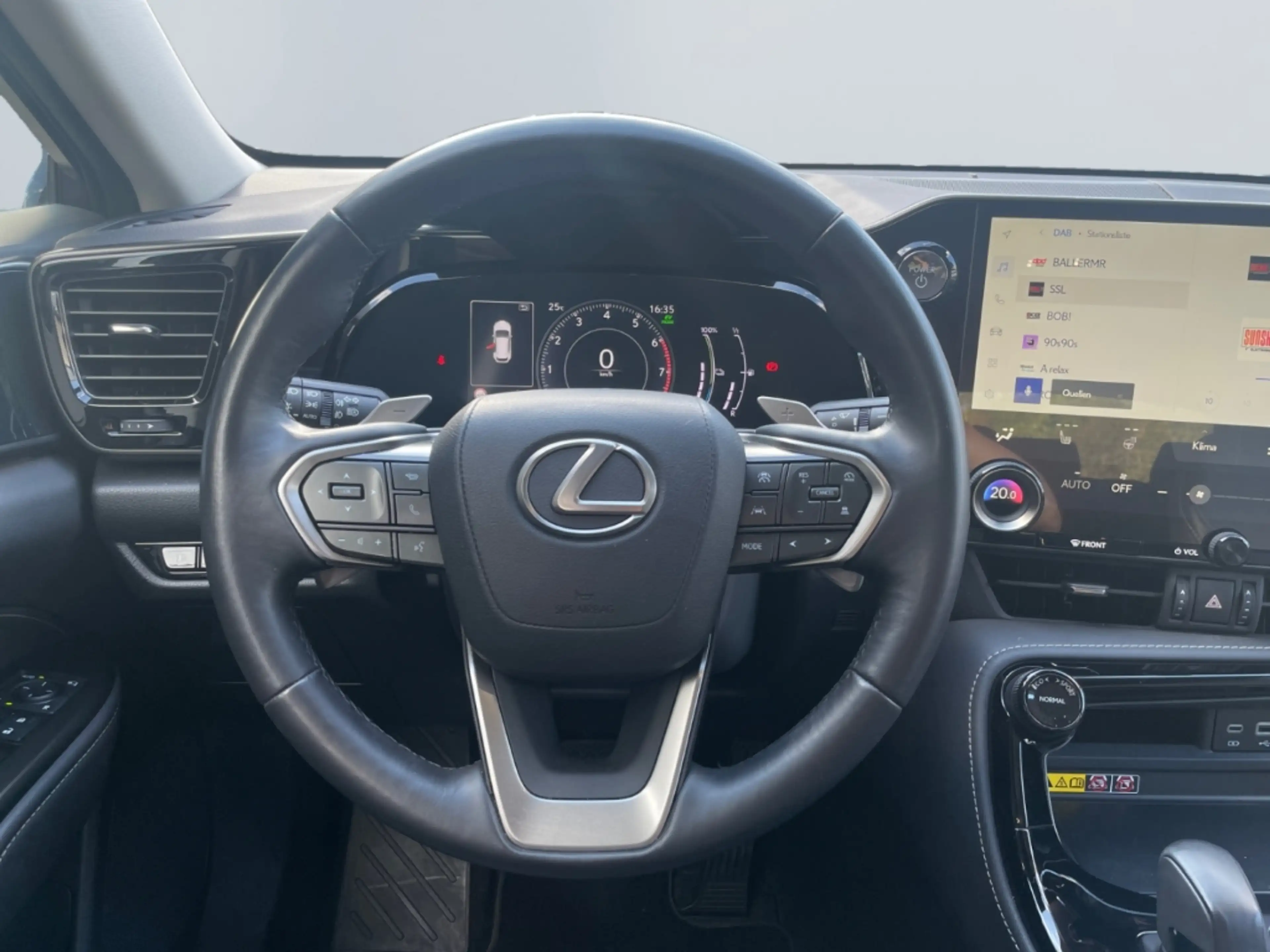 Lexus NX 450h+ E-FOUR Executive Line*Black-Edition*AHK* — photo 12