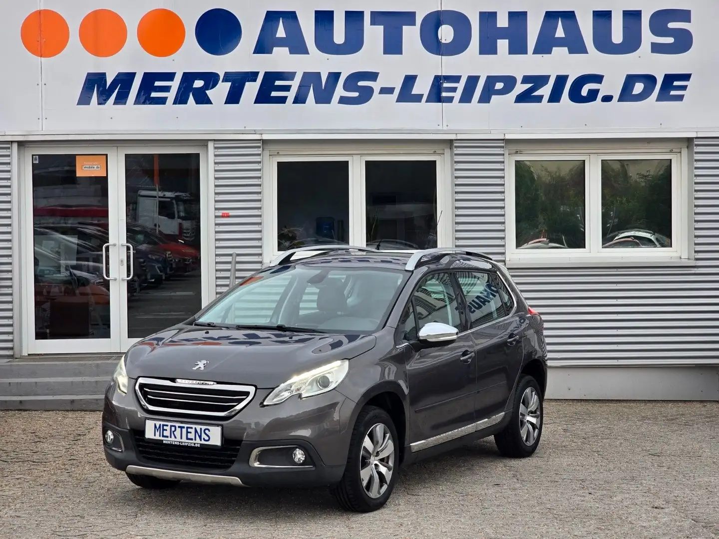 Peugeot 2008 Allure Klima SHZ Tempomat BT Tel PDC Gris - 1