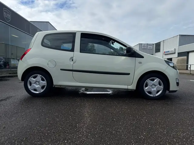 Renault Twingo view 4