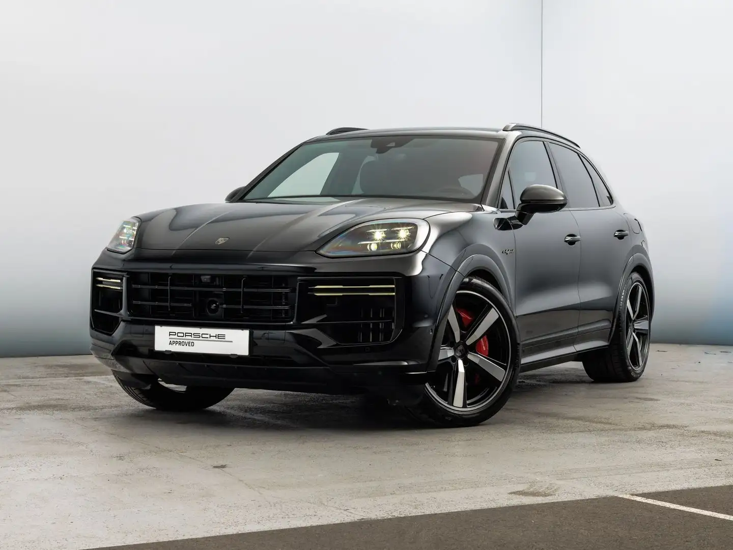 Porsche Cayenne Turbo E-Hybrid Schwarz - 1