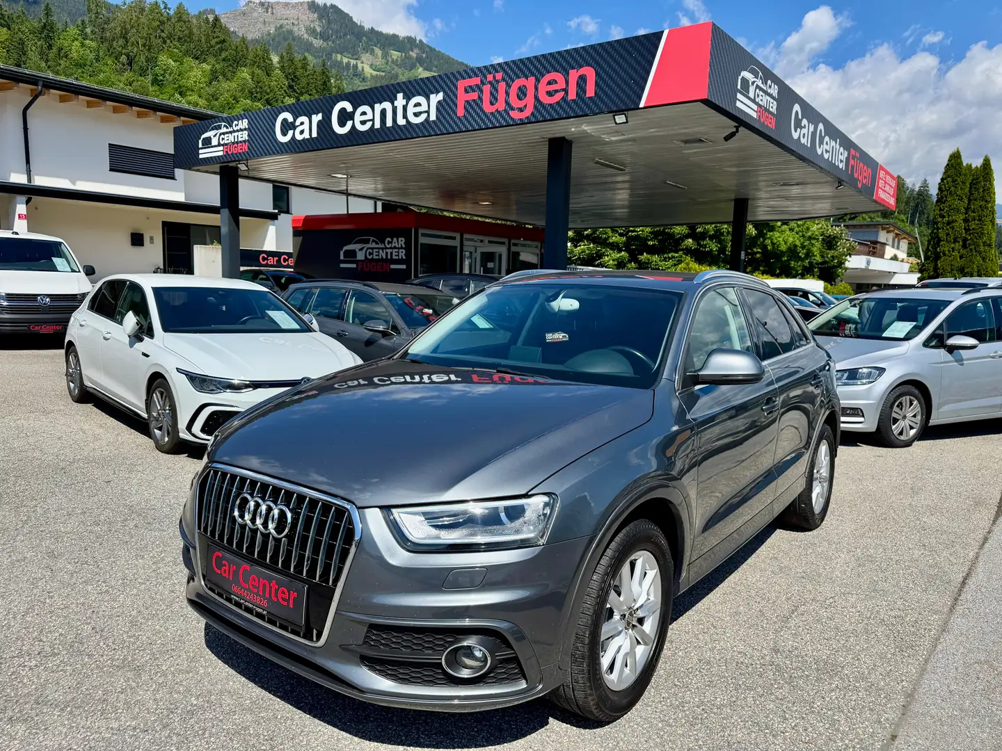 Audi Q3 2.0 TDI quattro Style DPF Grau - 1