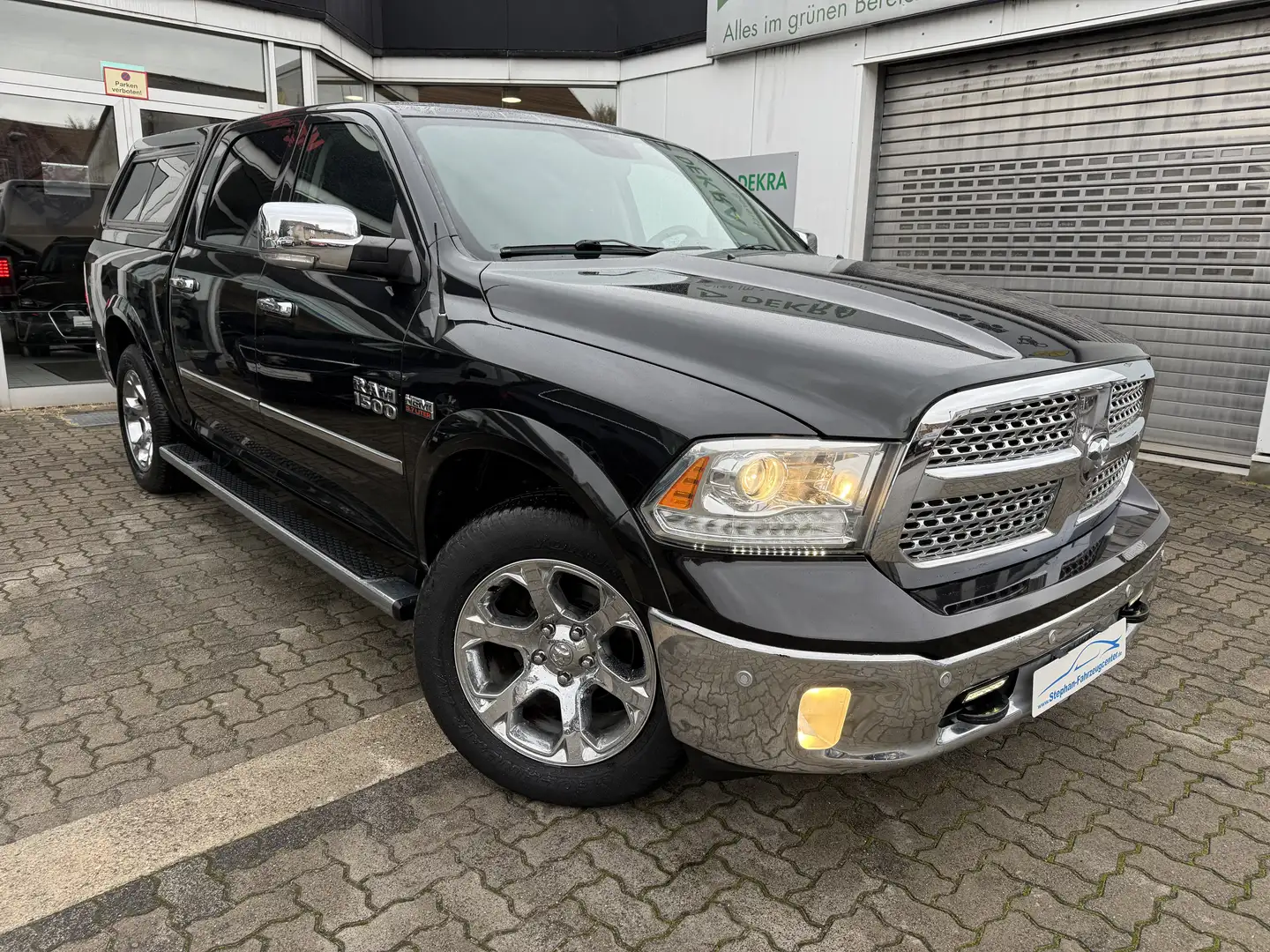 Dodge RAM 1500 V8 5,7ltr. HEMI 4x4 LARAMIE LPG-Gas/Navi/Hard Noir - 1