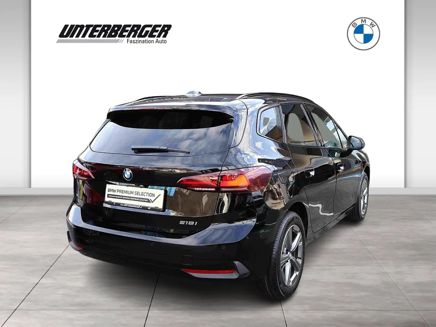 BMW 216 i Active Tourer inkl Leasing 2.99% Fixzins und BMW Schwarz - 2