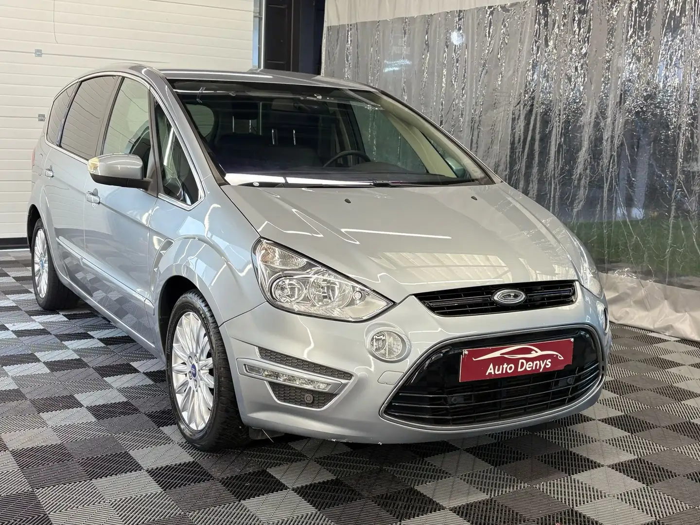 Ford S-Max 2.0 TDCi AUTOMATIQUE bj. 2012 probleem boite Grijs - 1