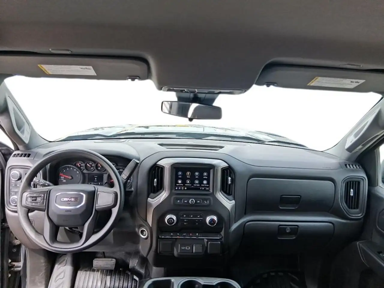 GMC Sierra 1500 снимка GMC Sierra 1500