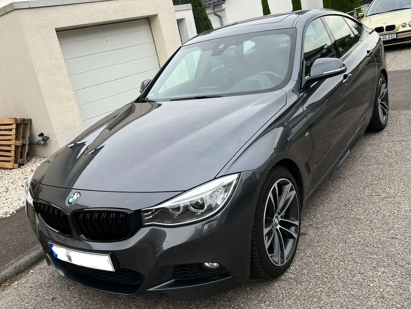BMW 335 335d xDrive GT Sport-Aut. M Sport Gri - 2
