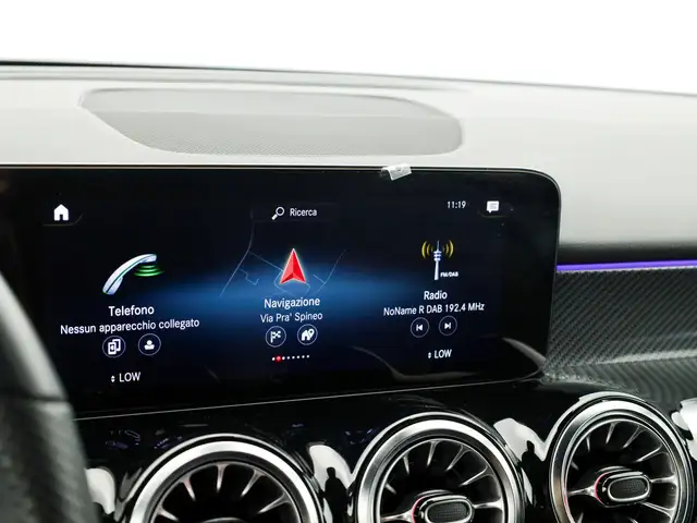 Mercedes-Benz GLB view 13