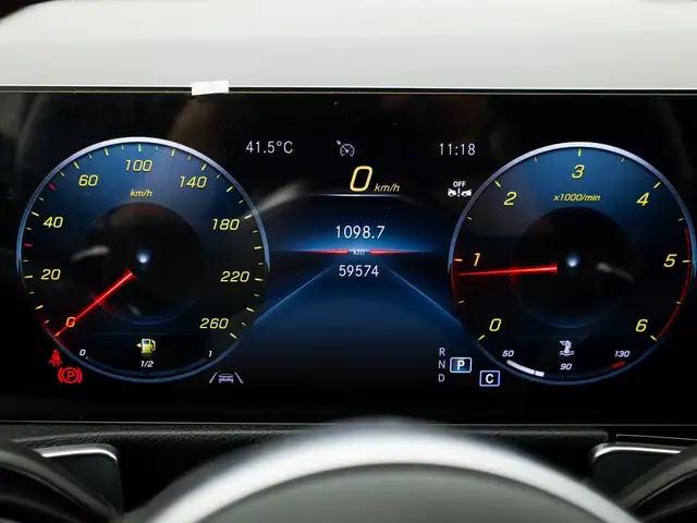 Mercedes-Benz GLB view 12