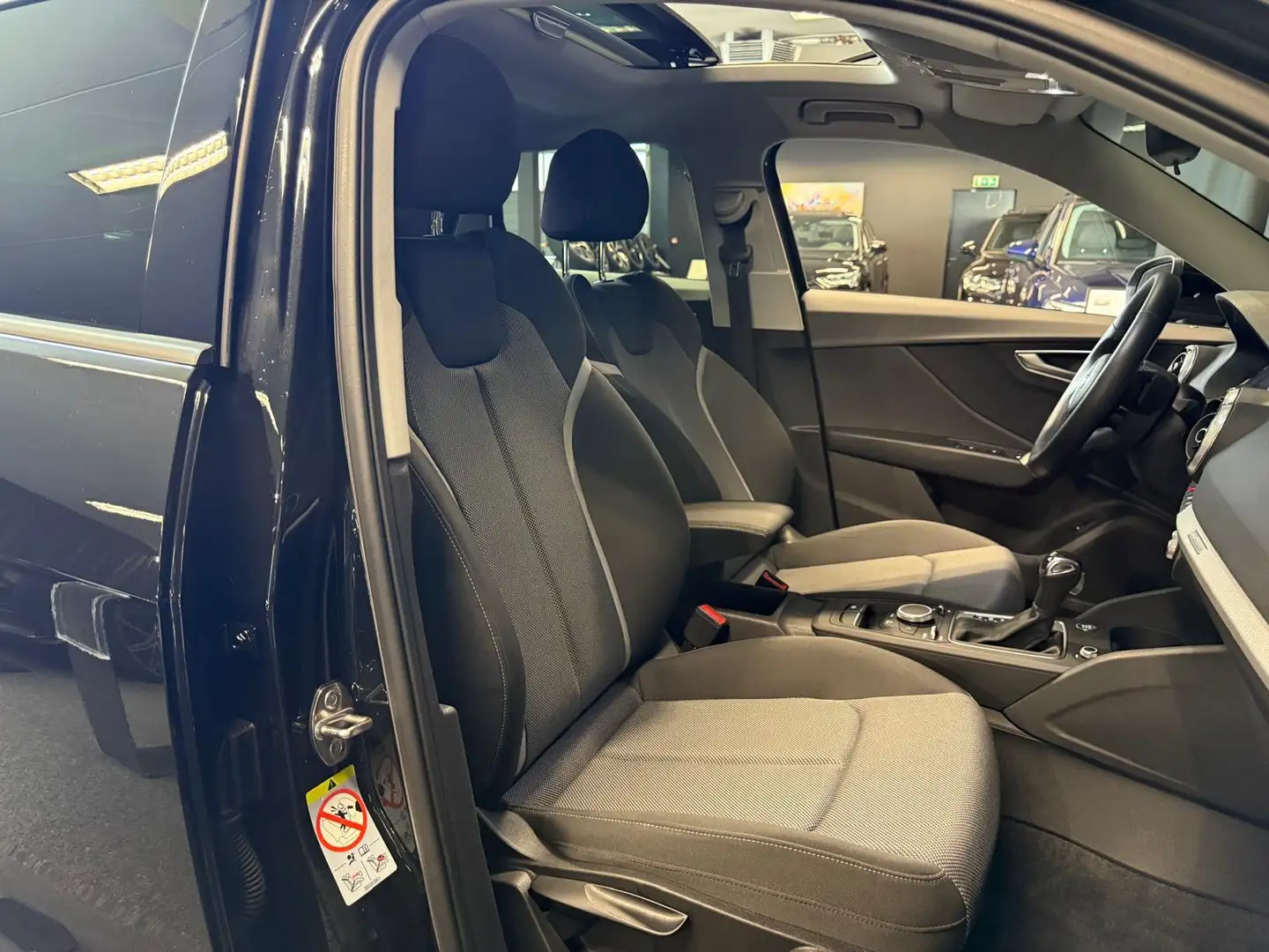 Audi Q2 35 TFSI S-line|Pano|PDC|AUDI PRE SENSE|KEYLESS|DAB - 2