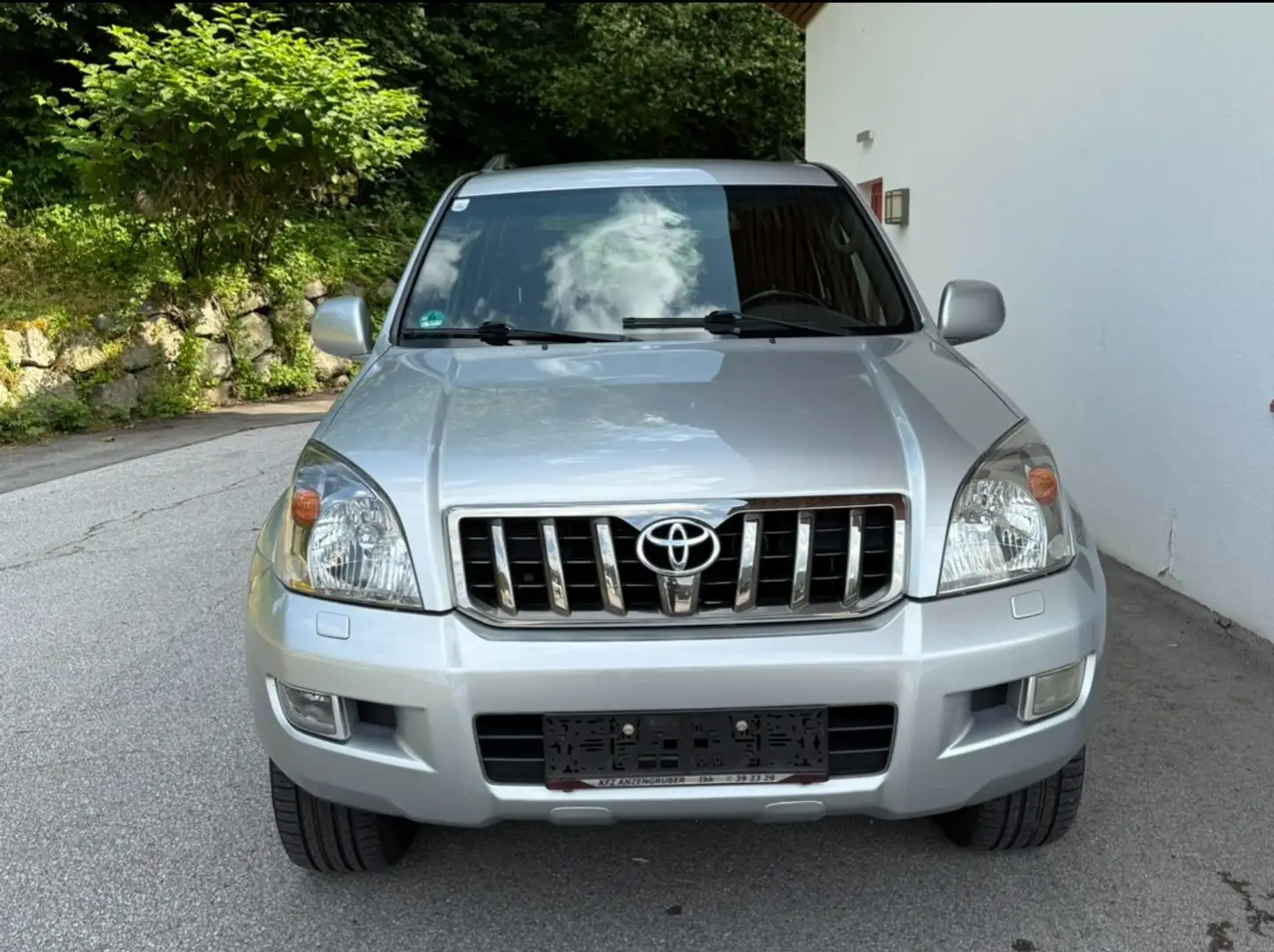 Toyota Land Cruiser Landcruiser 300 3,0 D-4D 175 VX Aut. VX Серебристый - 2