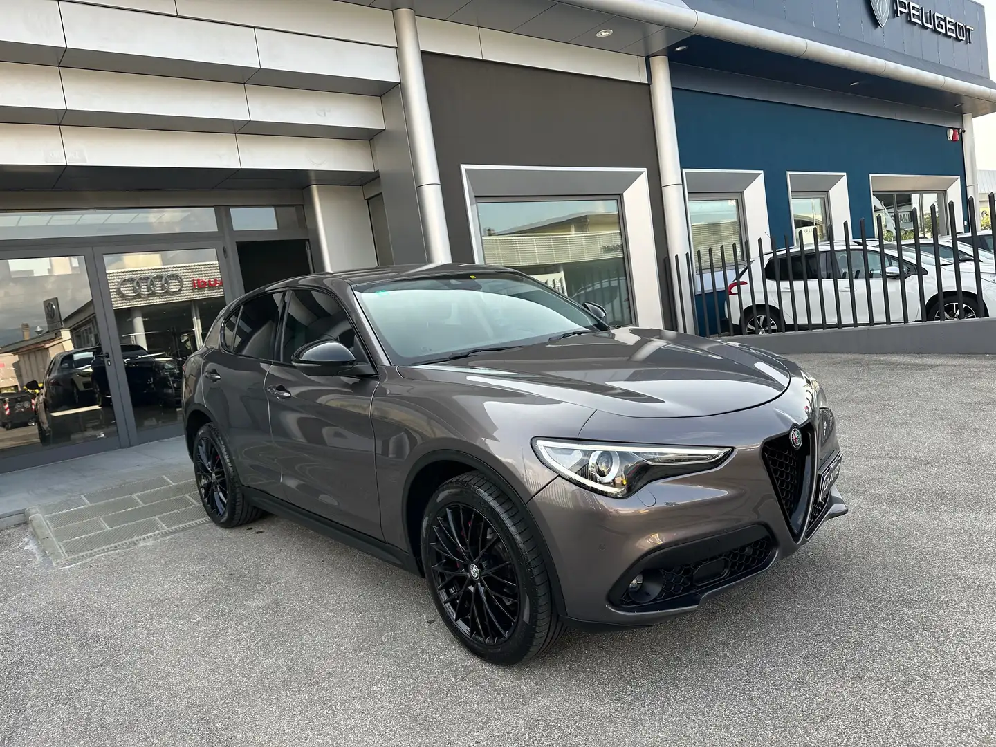 Alfa Romeo Stelvio Stelvio 2.2 t Super Q4 210cv auto distribuzione ok - 1