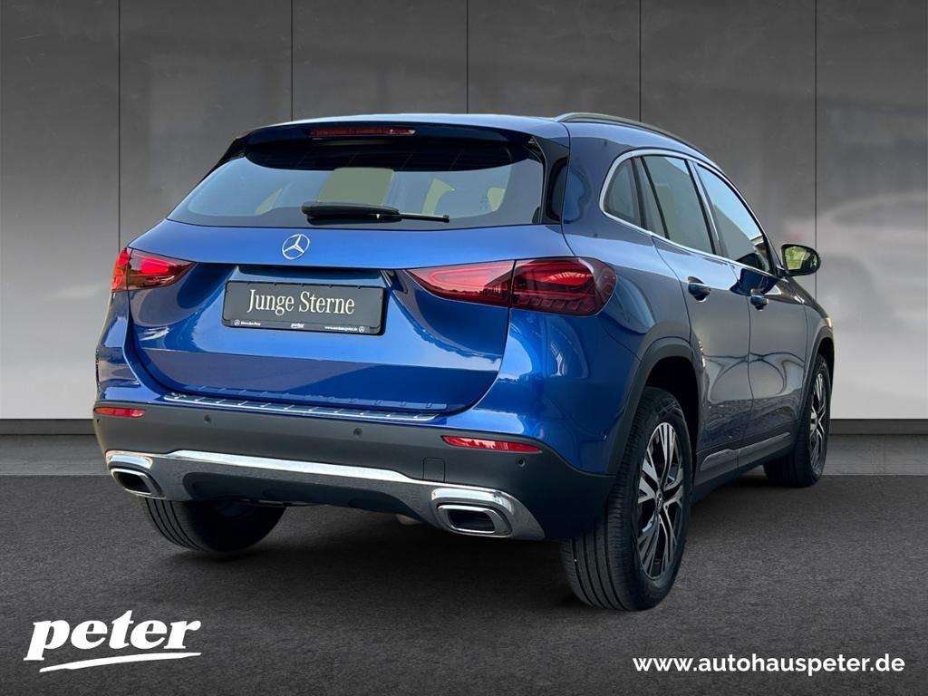 Mercedes-Benz GLA 220