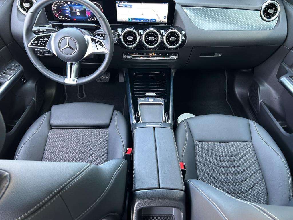 Mercedes-Benz GLA 220
