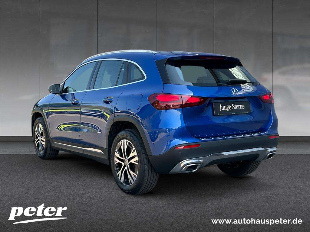 Mercedes-Benz GLA 220