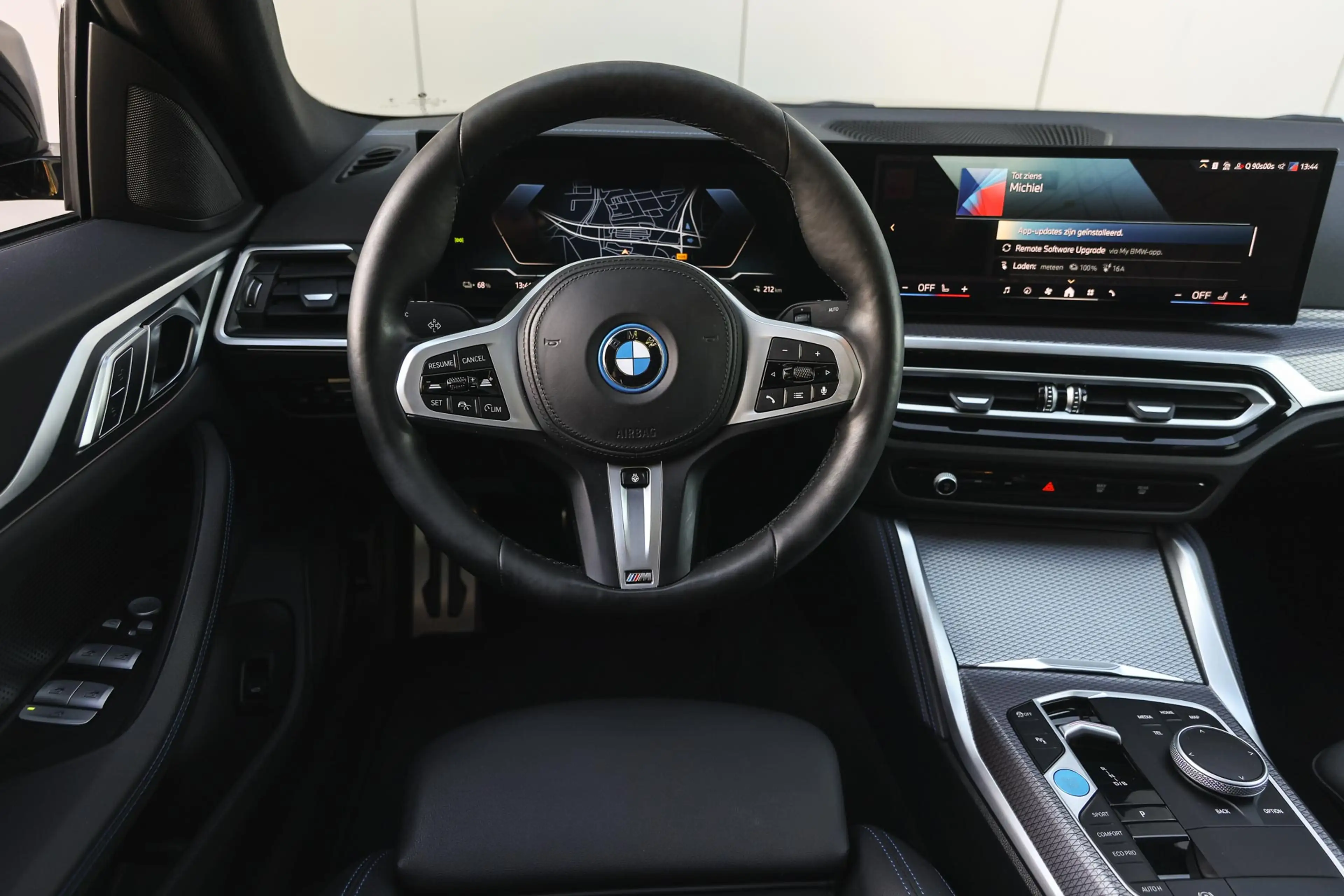 BMW i4 eDrive35 High Executive M Sport / Schuif-kanteldak — photo 3
