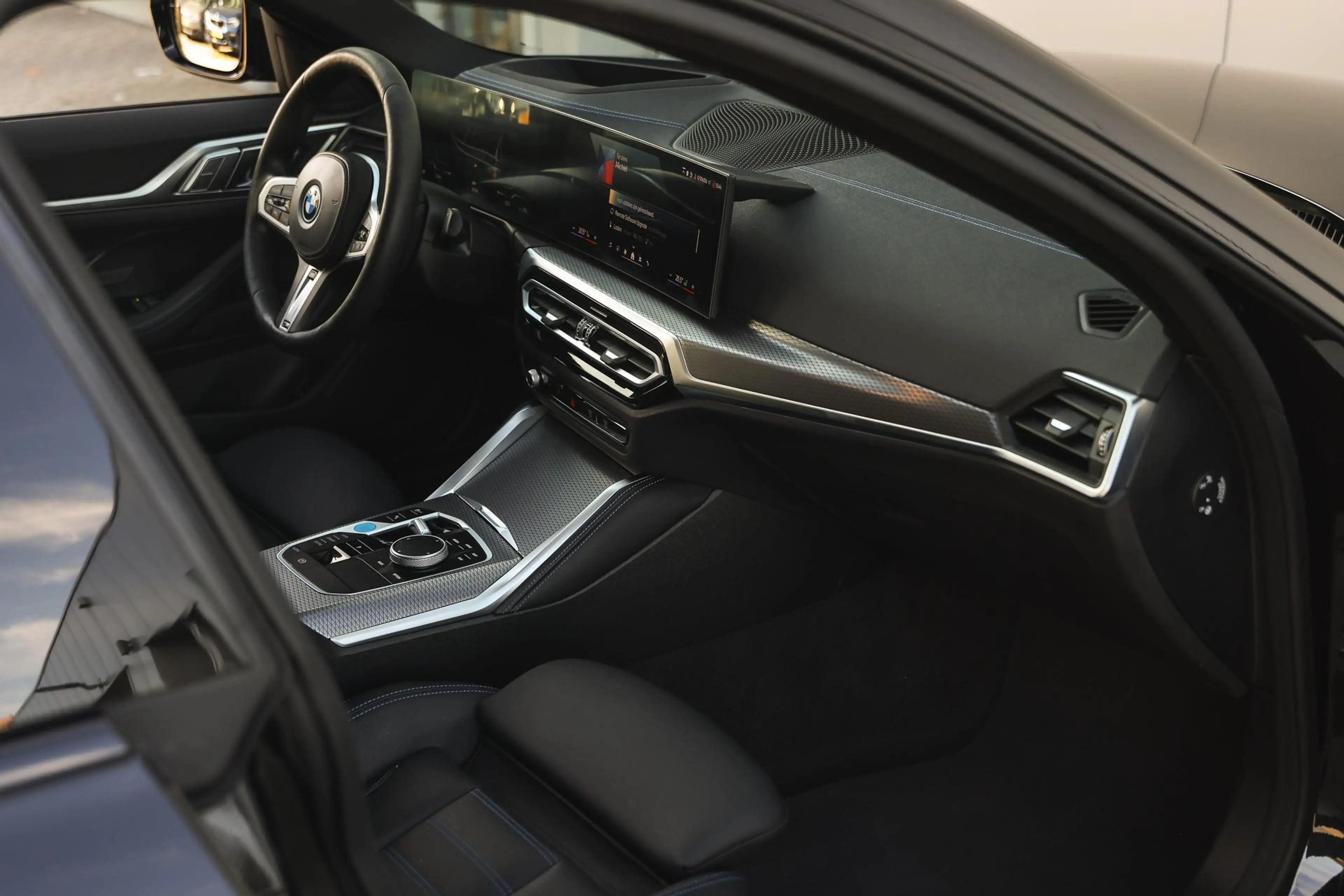 BMW i4 eDrive35 High Executive M Sport / Schuif-kanteldak — photo 11