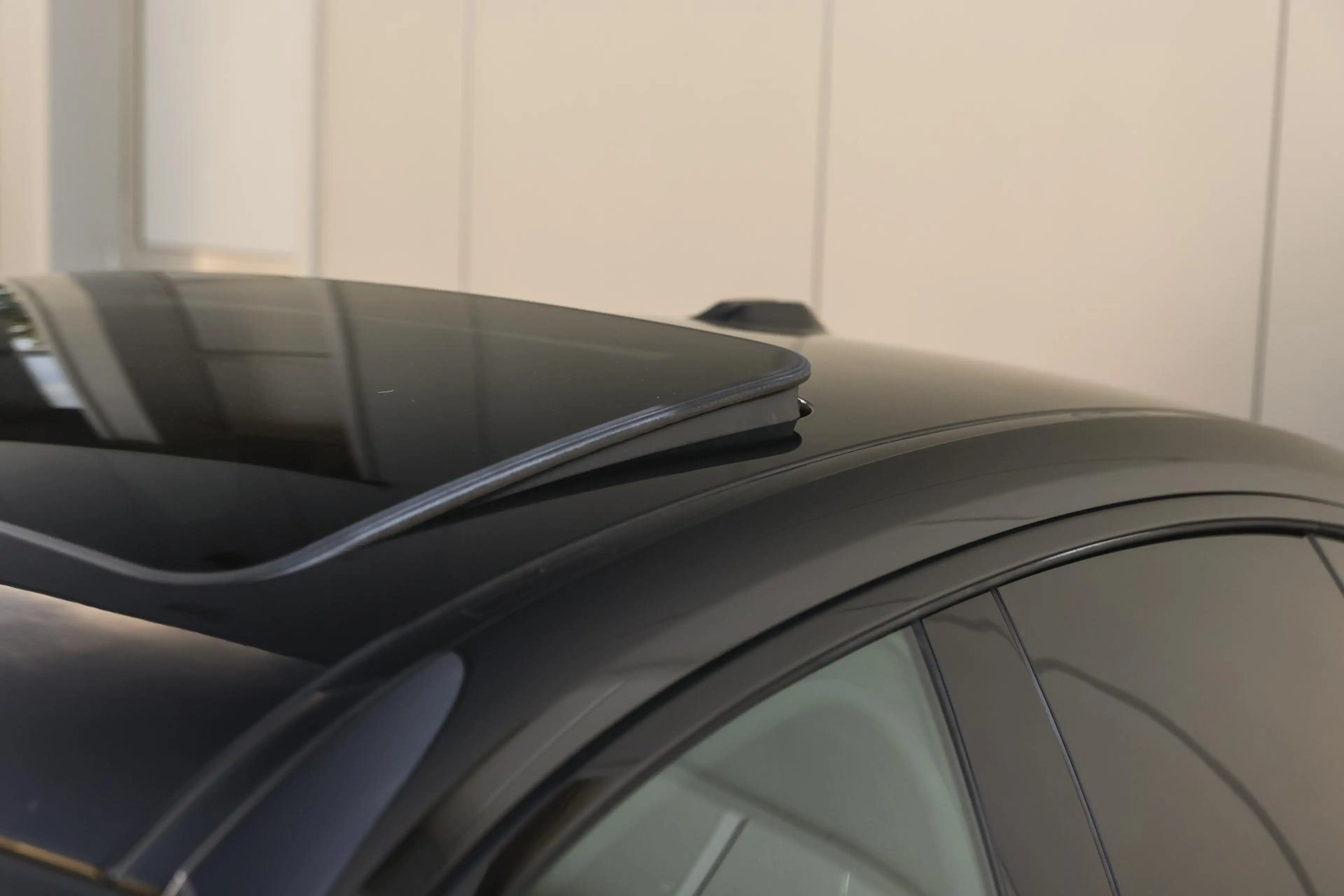 BMW i4 eDrive35 High Executive M Sport / Schuif-kanteldak — photo 4